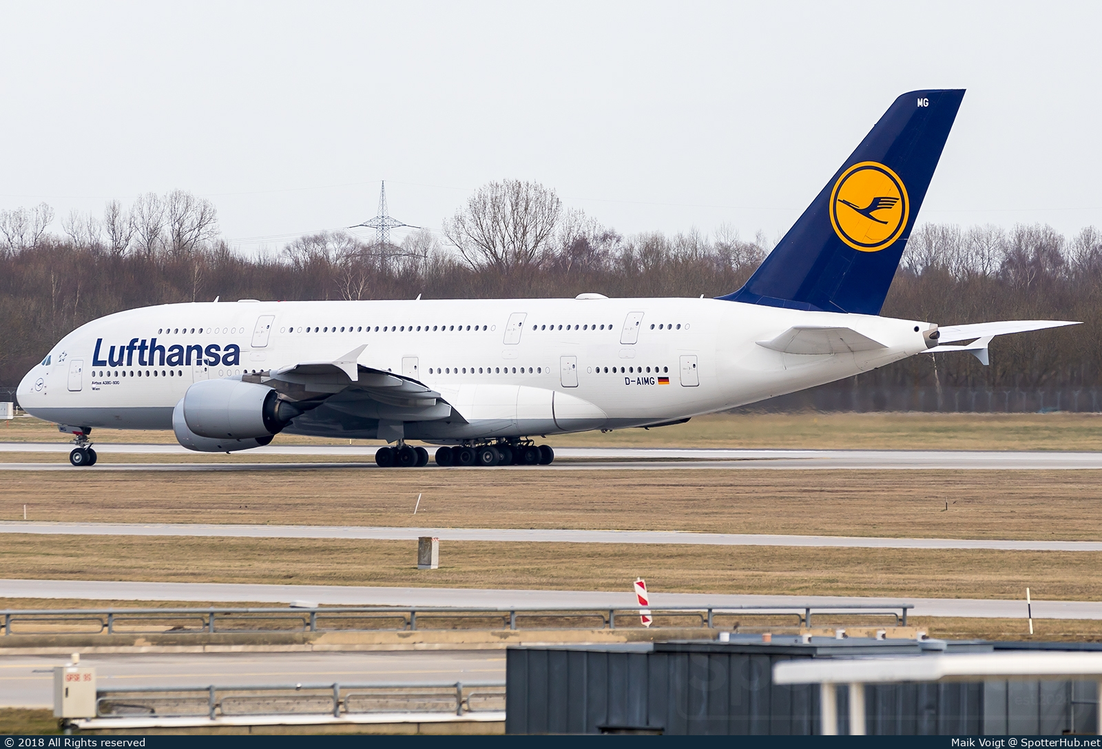 Photo of D-AIMG - Airbus A380-841 operated by Lufthansa