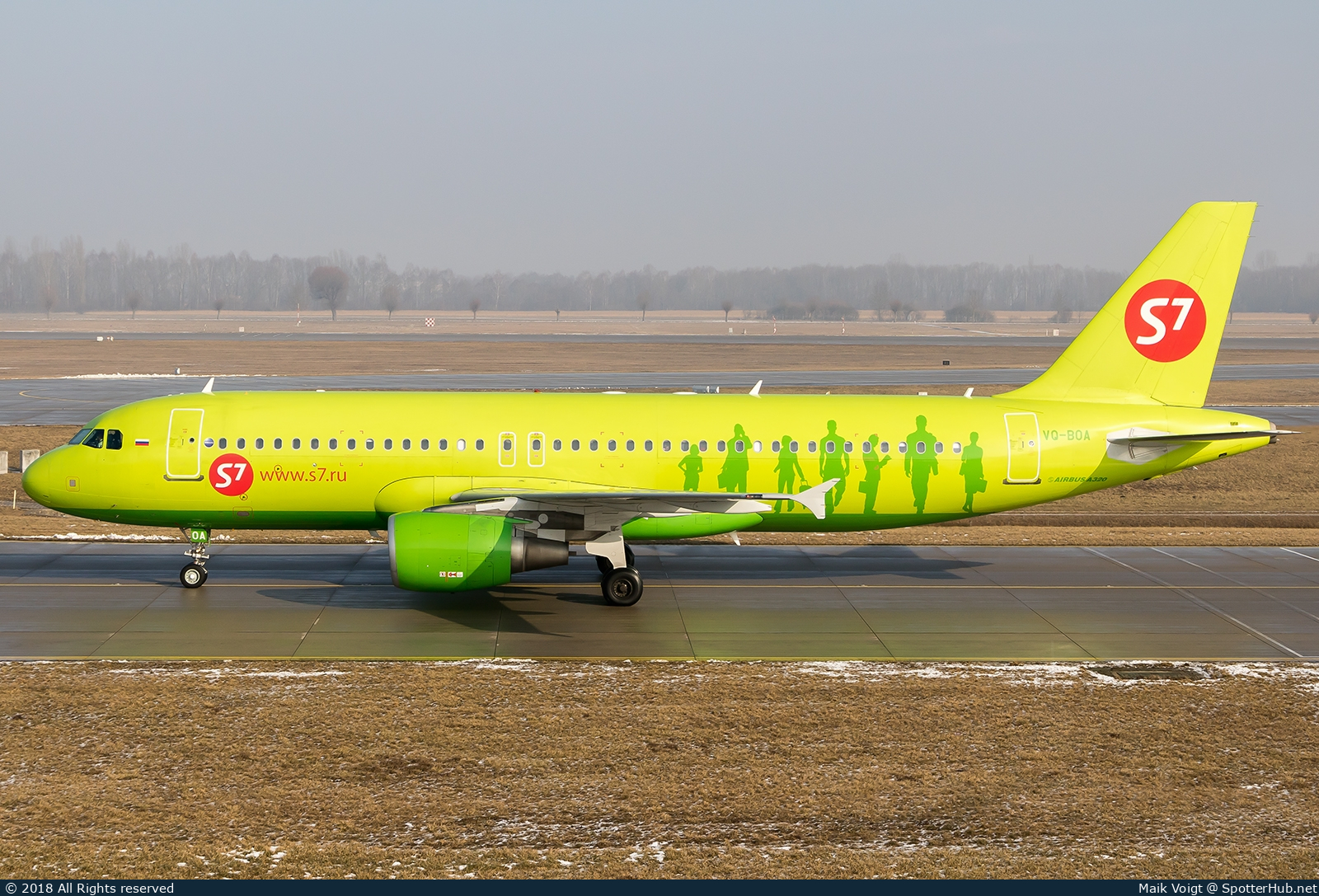 Photo of VQ-BOA - Airbus A320-214 operated by S7 Airlines