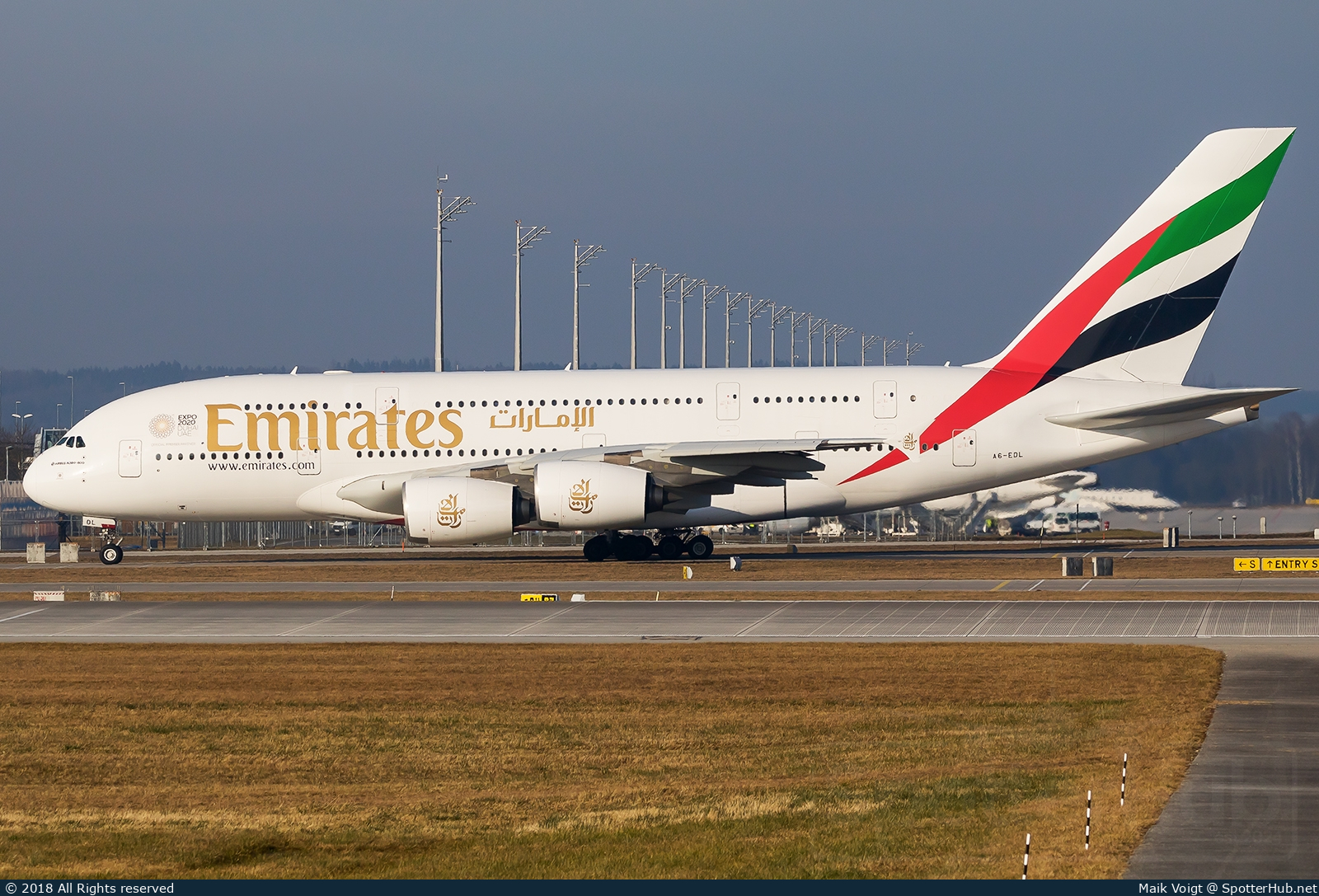 Photo of A6-EDL - Airbus A380-861 operated by Emirates