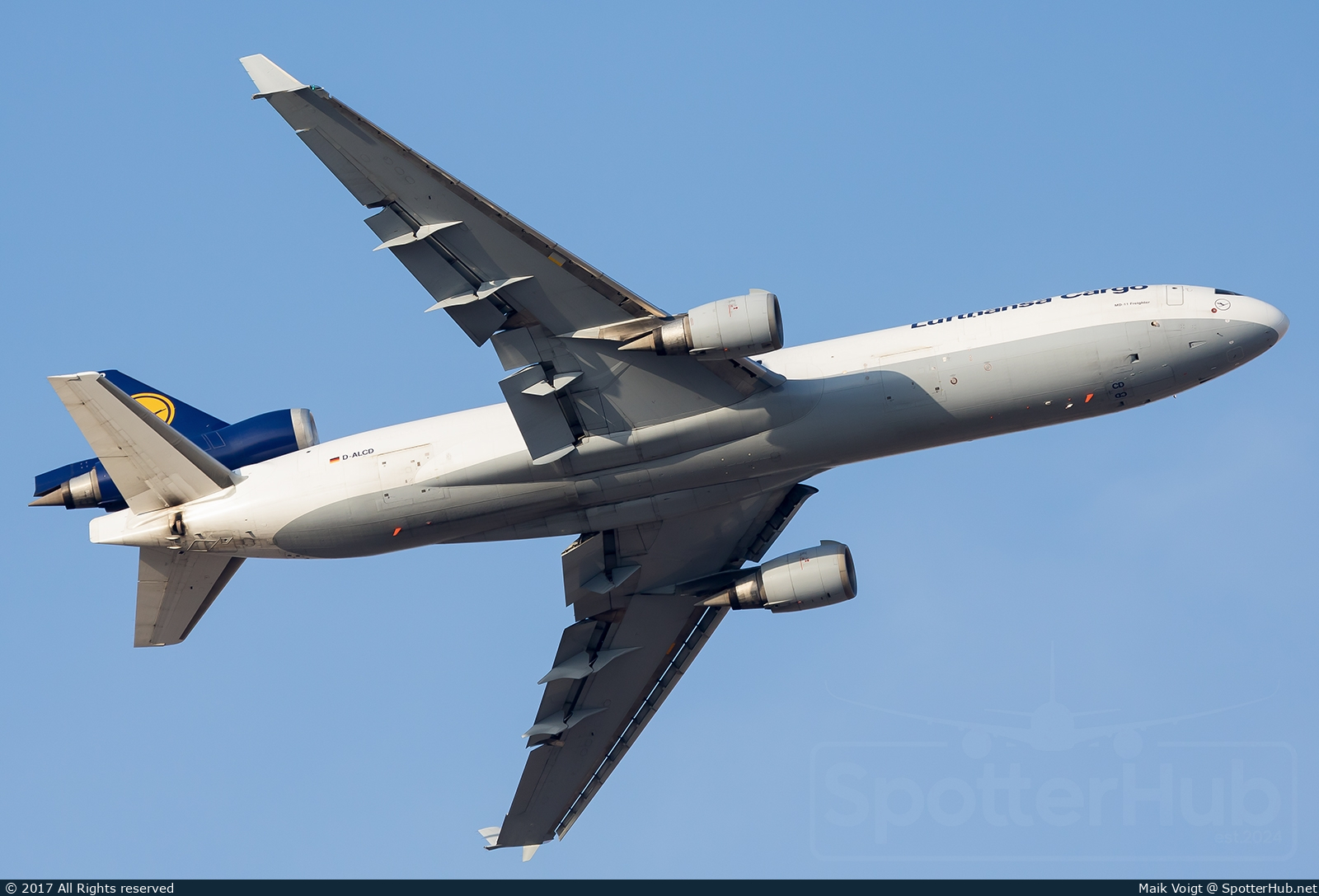 Photo of D-ALCD - McDonnell Douglas MD-11(F) operated by Lufthansa Cargo