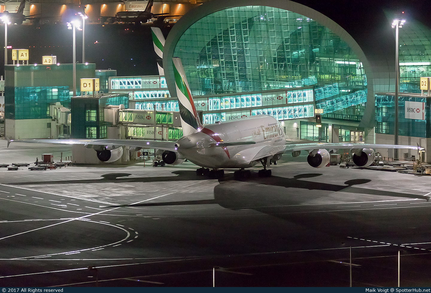 Photo of A6-EUX - Airbus A380-842 operated by Emirates