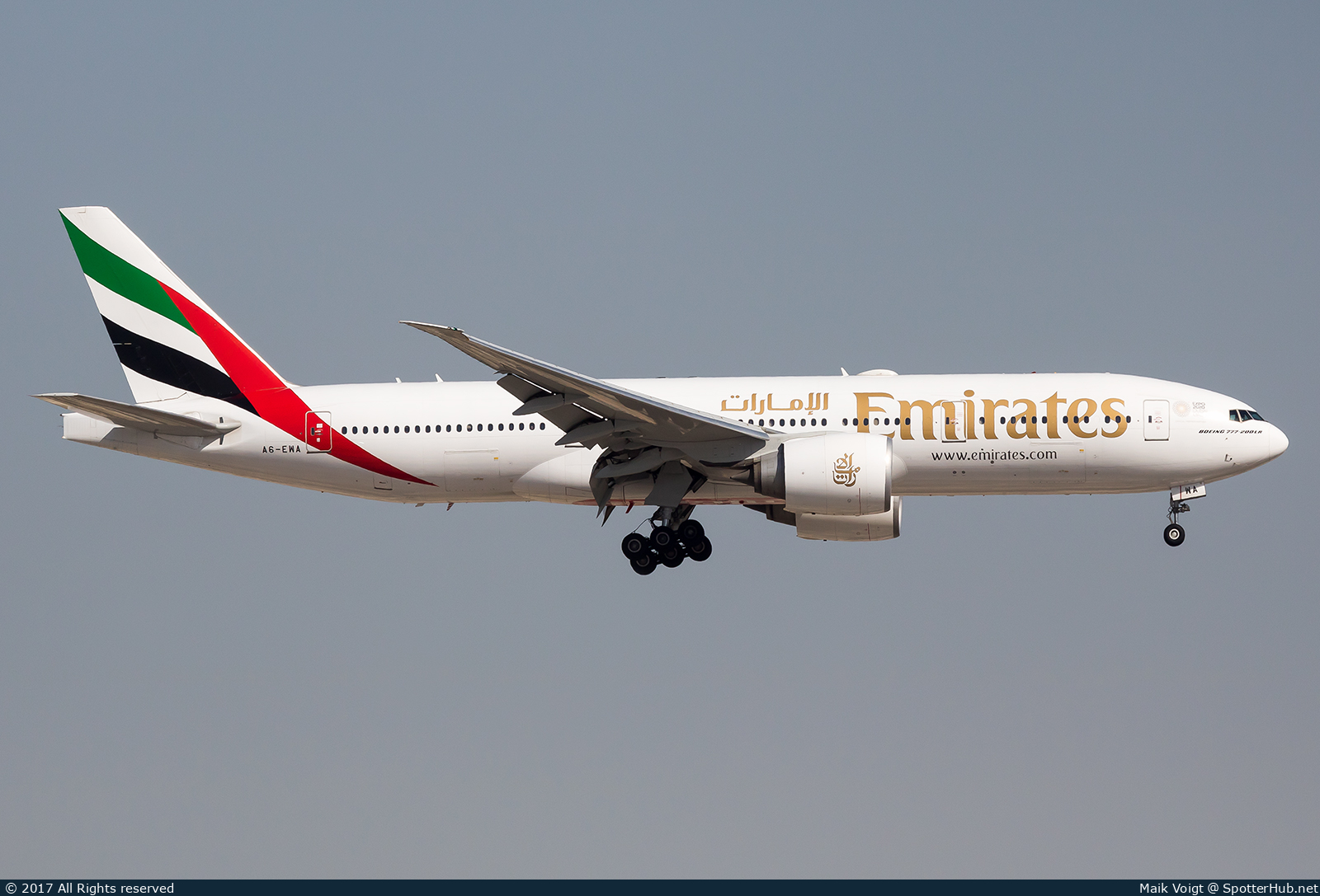 Photo of A6-EWA - Boeing 777-21H(LR) operated by Emirates