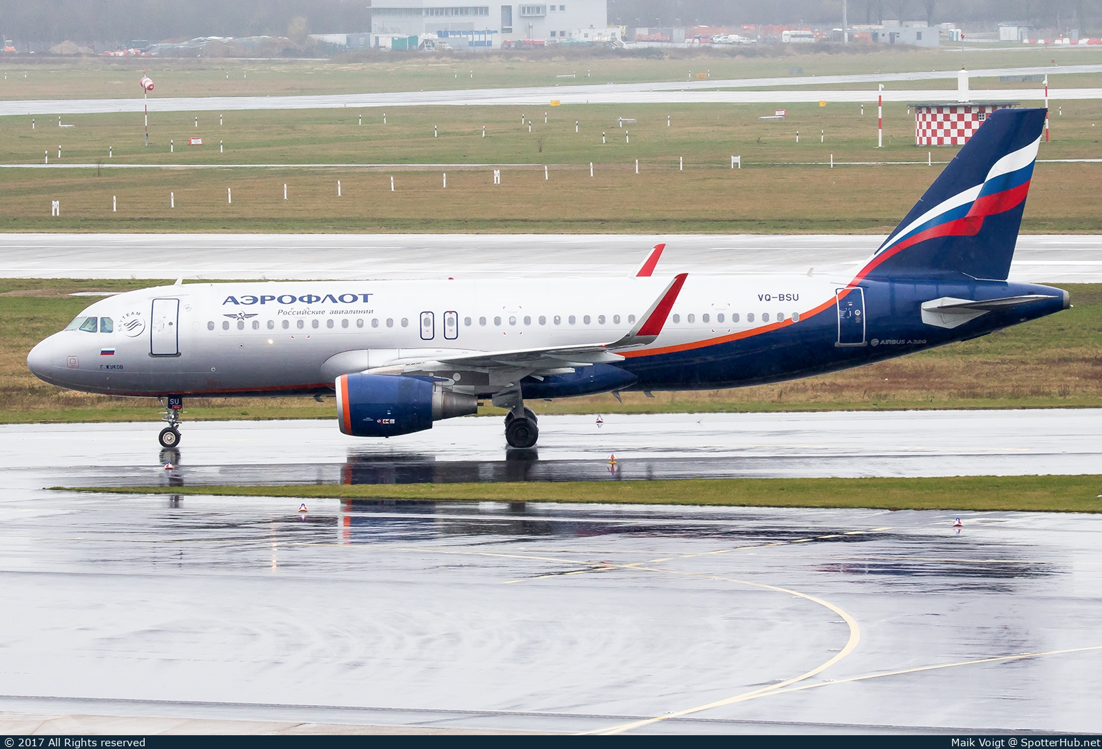 Photo of VQ-BSU - Airbus A320-214 operated by Aeroflot