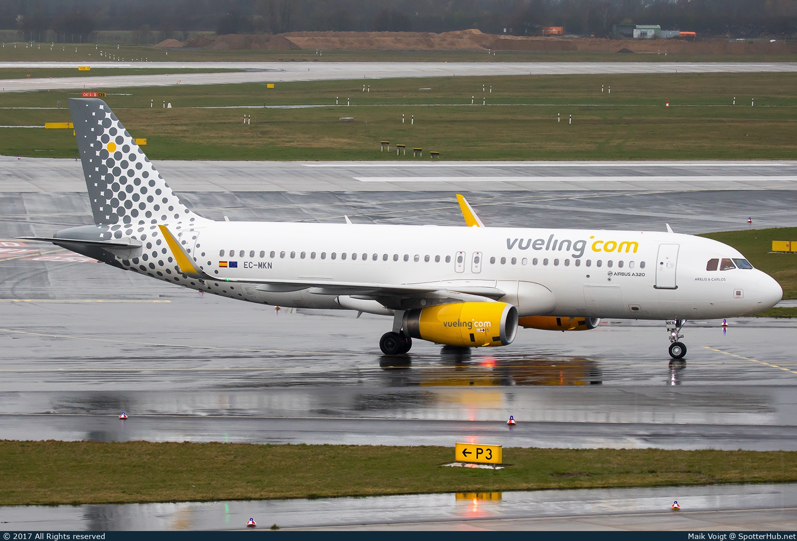 Photo of EC-MKN - Airbus A320-232 operated by Vueling