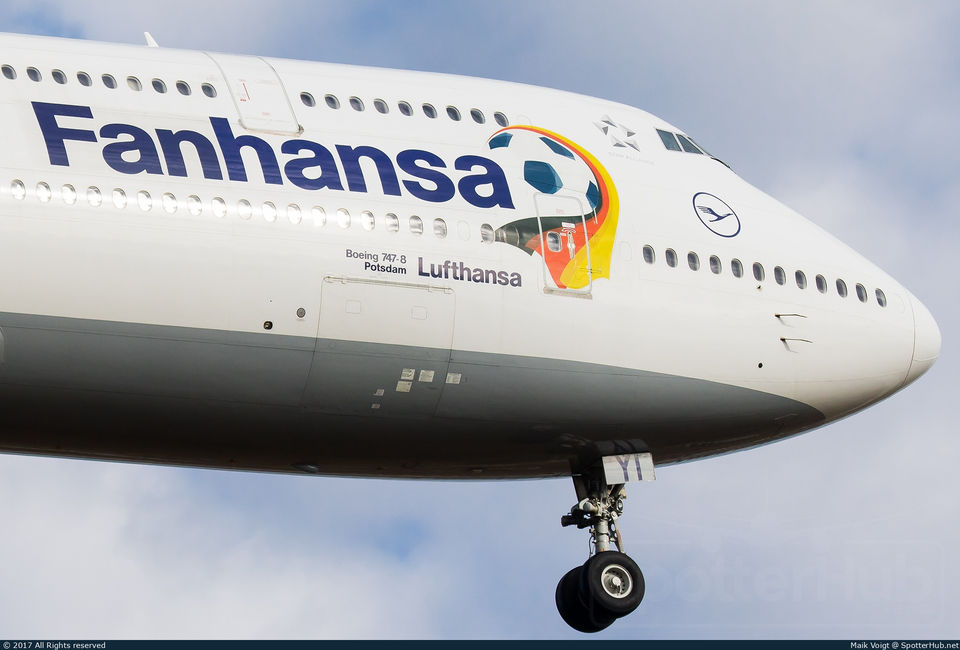 Photo of D-ABYI - Boeing 747-830 operated by Lufthansa