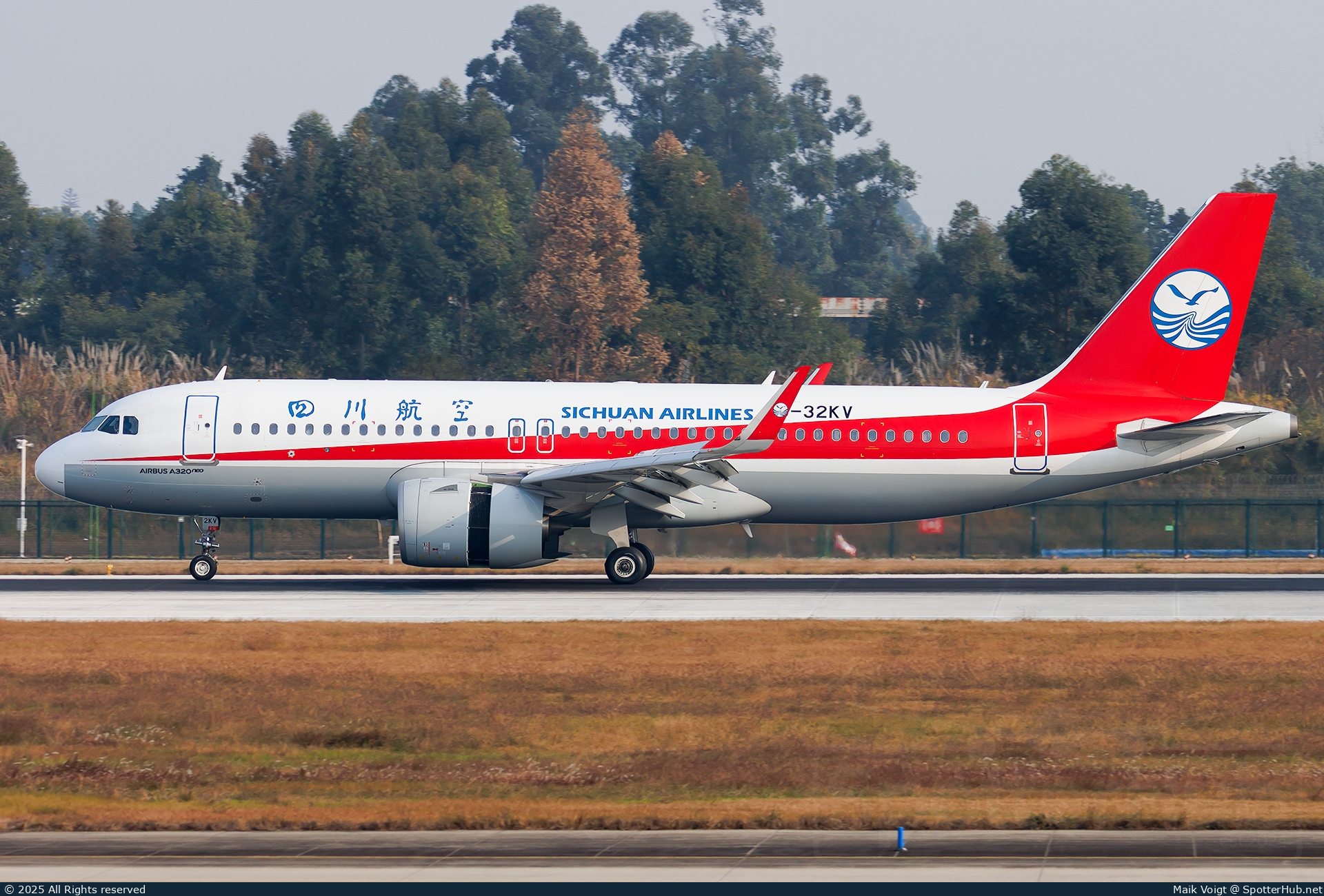 Photo of B-32KV - Airbus A320-271N operated by Sichuan Airlines