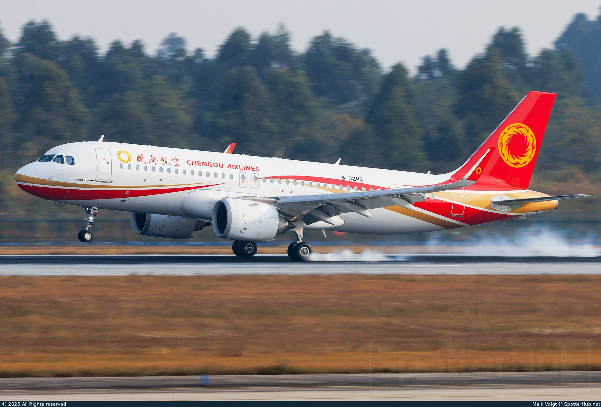 Photo of B-32M2 - Airbus A320-251N operated by Chengdu Airlines