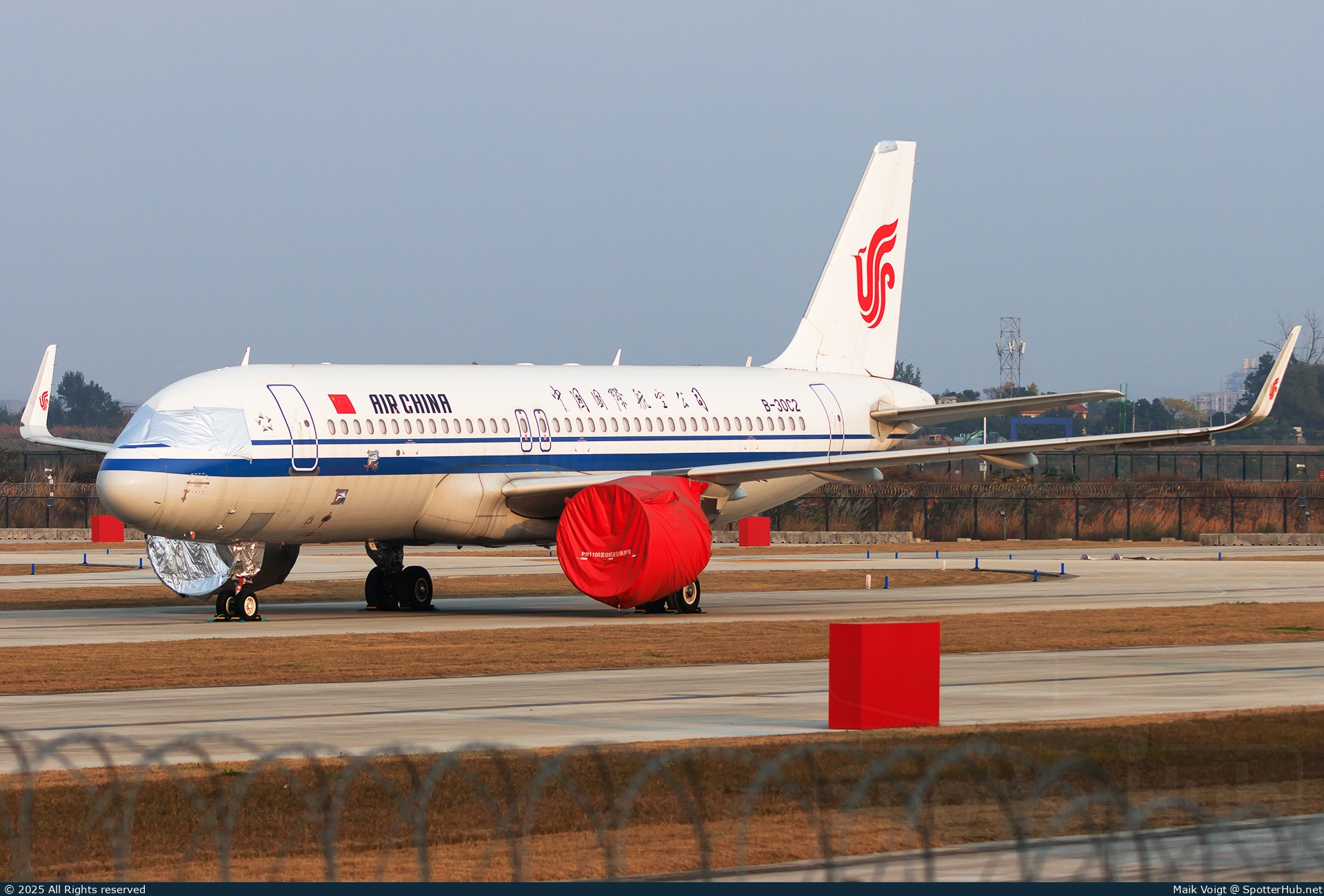 Photo of B-30C2 - Airbus A320-271N operated by Air China