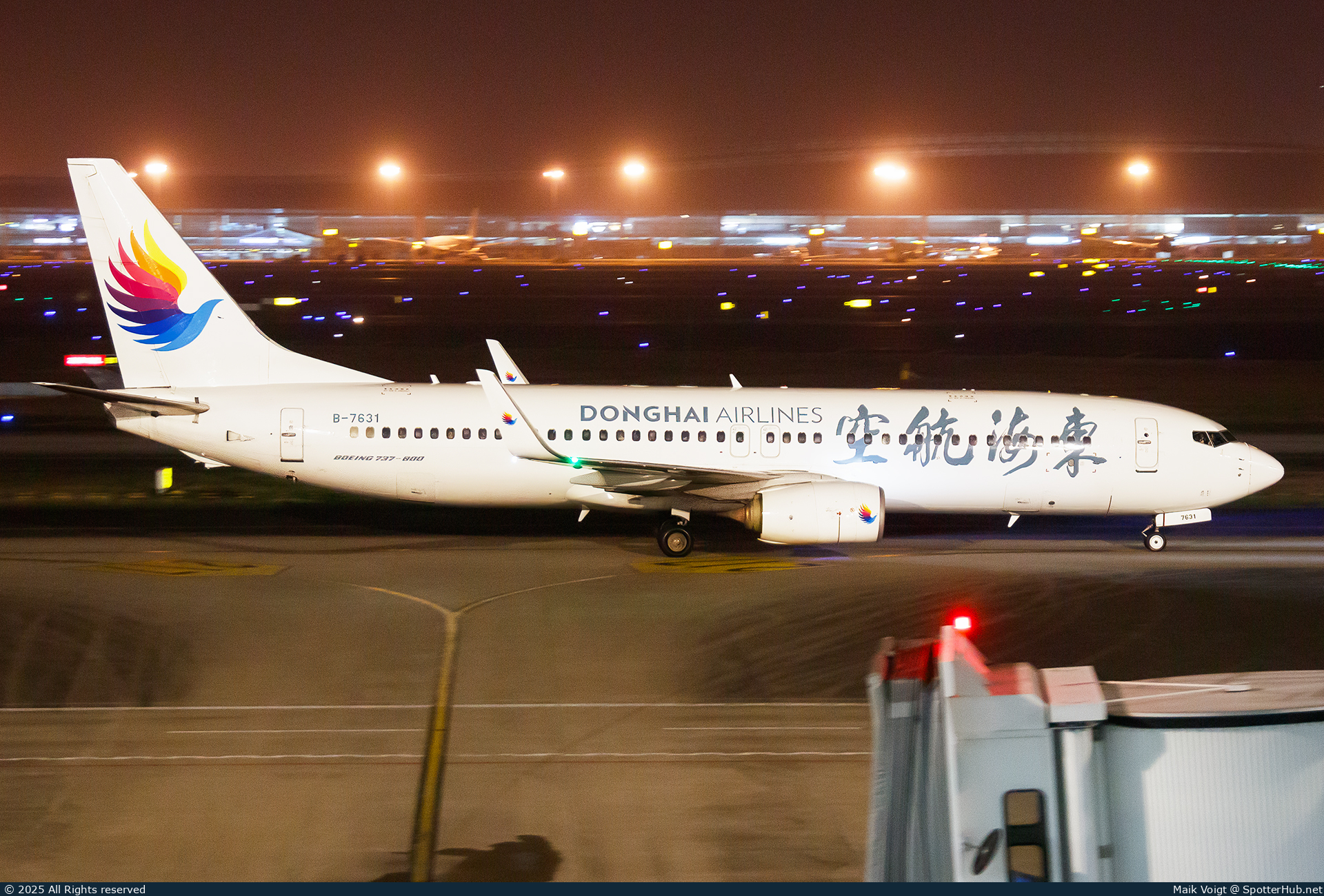Photo of B-7631 - Boeing 737-83Z operated by Donghai Airlines