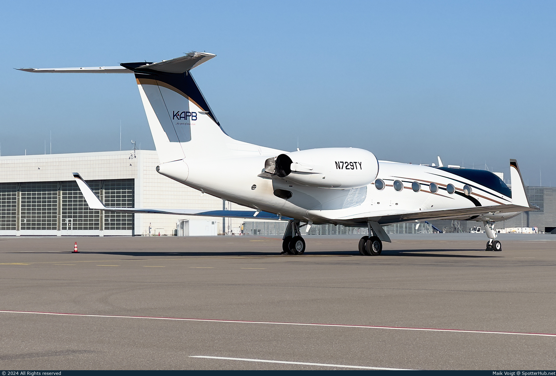 Photo of N729TY - Gulfstream GIV operated by Private