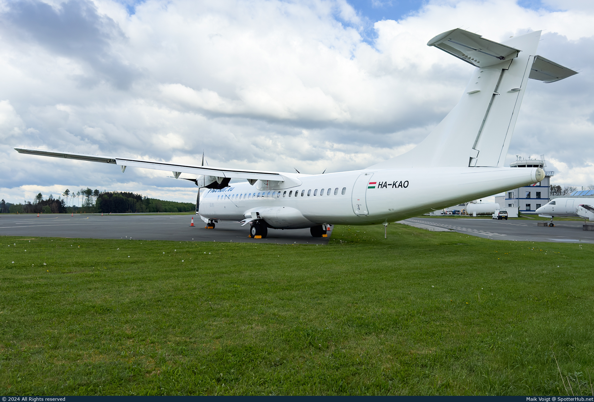 Photo of HA-KAO - ATR 72-202(F) operated by Fleet Air International