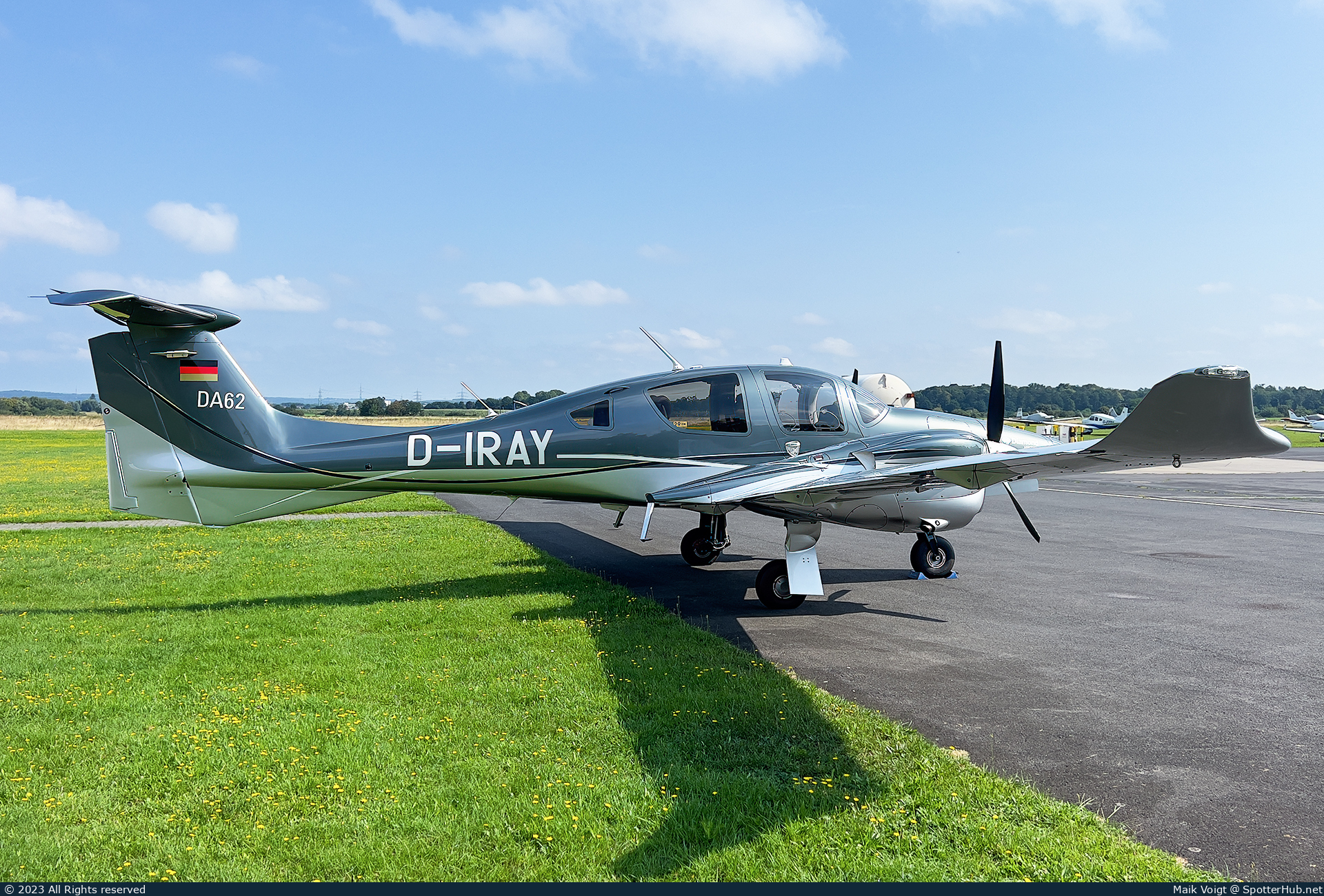 Photo of D-IRAY - Diamond DA62 operated by Private