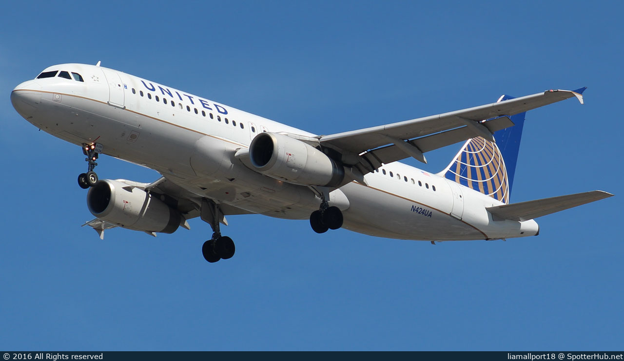 Photo of N424UA - Airbus A320-232 operated by United Airlines