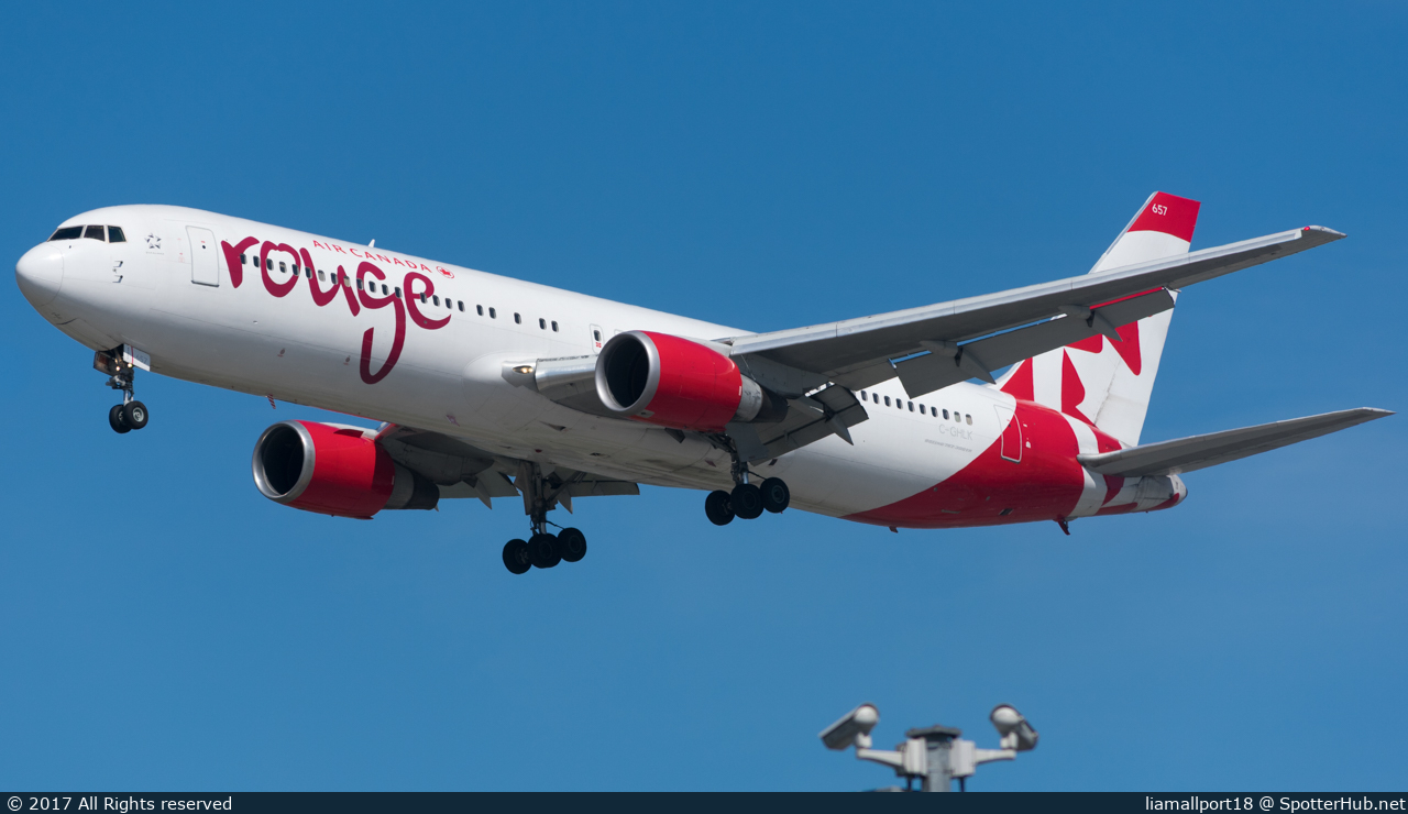 Photo of C-GHLK - Boeing 767-35H(ER) operated by Air Canada Rouge