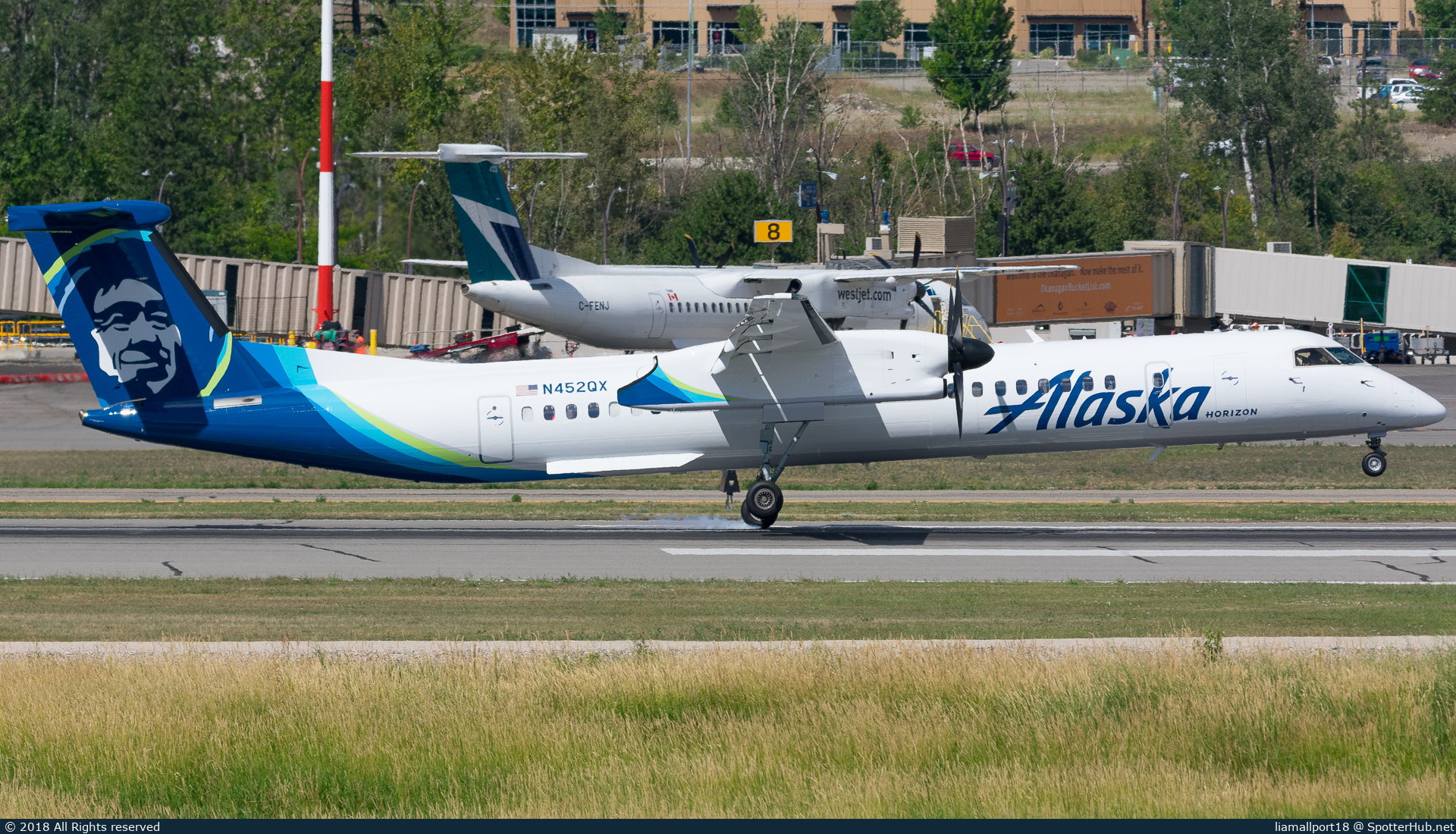 Photo of N452QX - Bombardier DHC-8-402 Dash 8 Q400 operated by Alaska Airlines (opb Horizon Air)