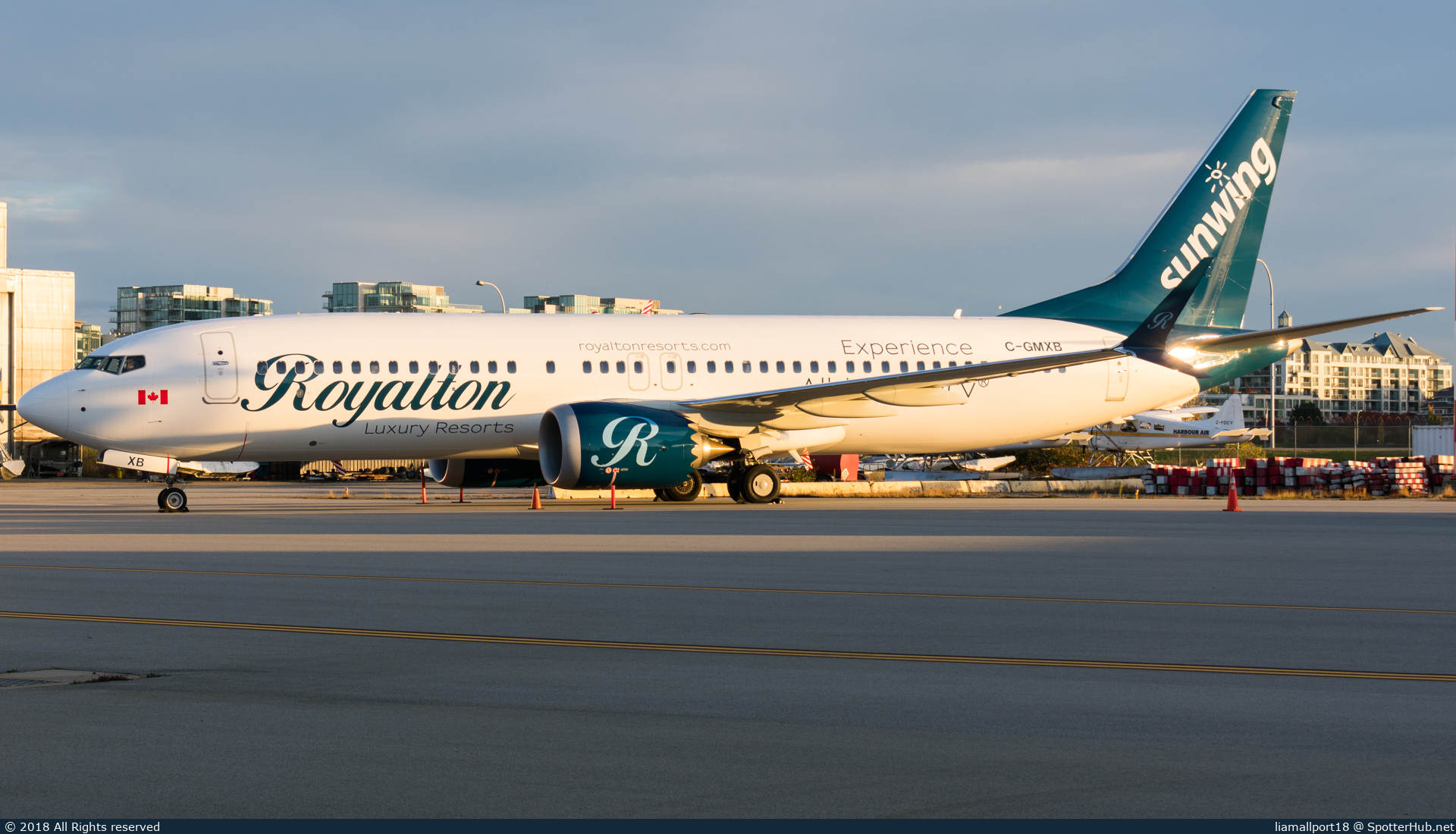 Photo of C-GMXB - Boeing 737 MAX 8 operated by Sunwing Airlines