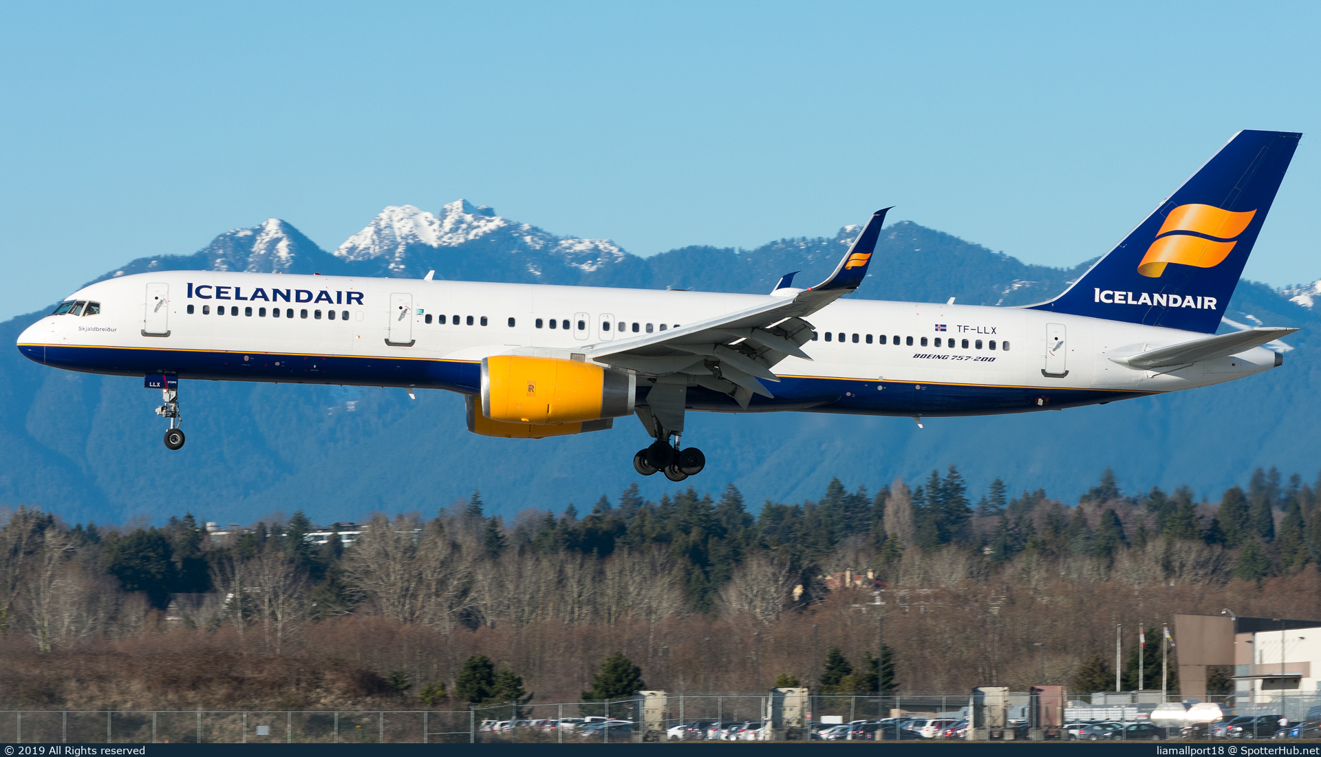 Photo of TF-LLX - Boeing 757-256 operated by Icelandair