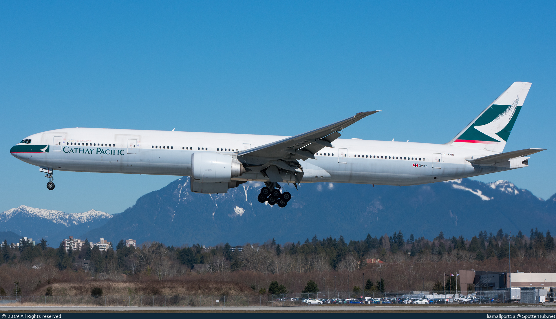 Photo of B-KQN - Boeing 777-367(ER) operated by Cathay Pacific Airways