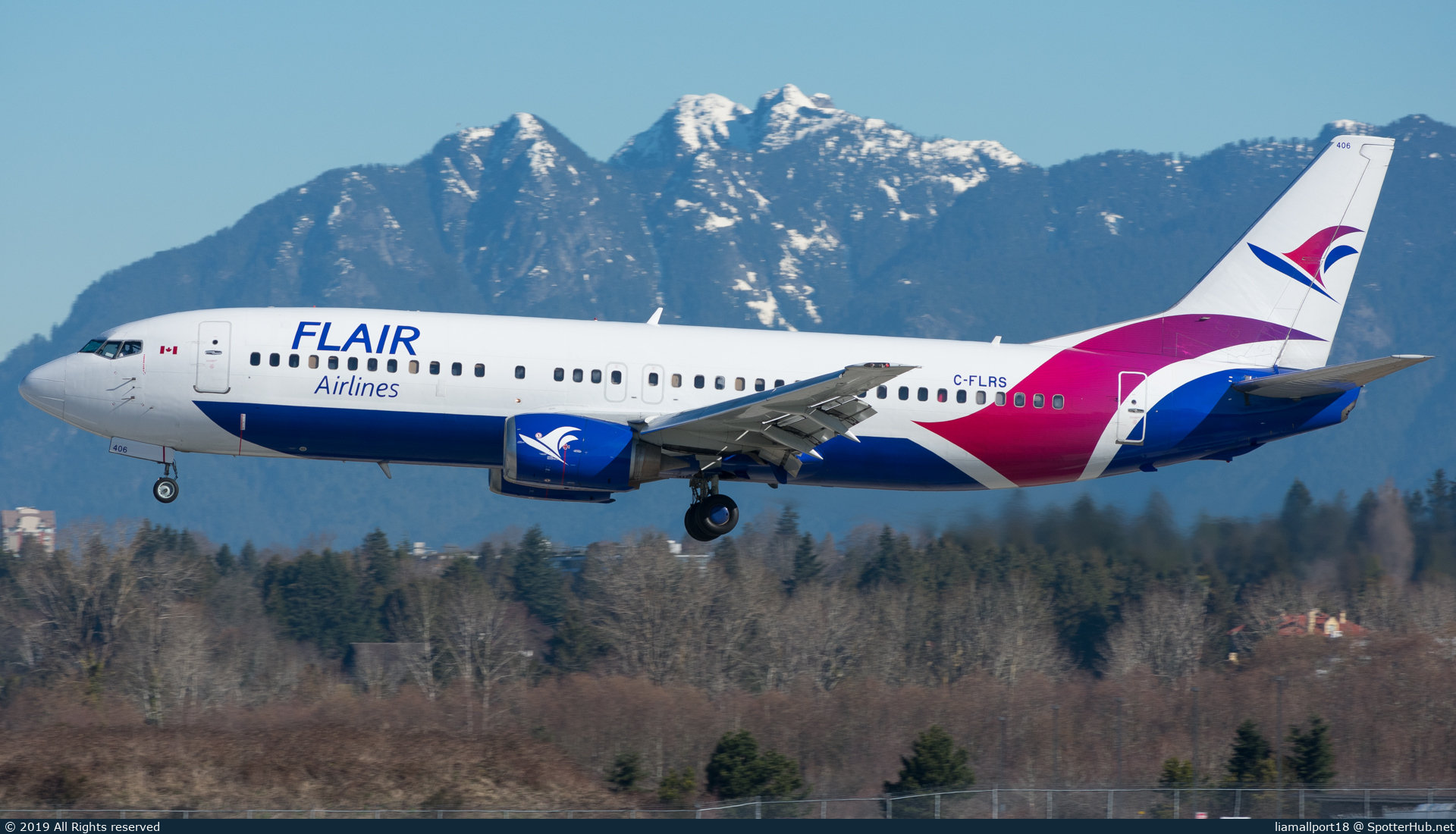 Photo of C-FLRS - Boeing 737-490 operated by Flair Airlines