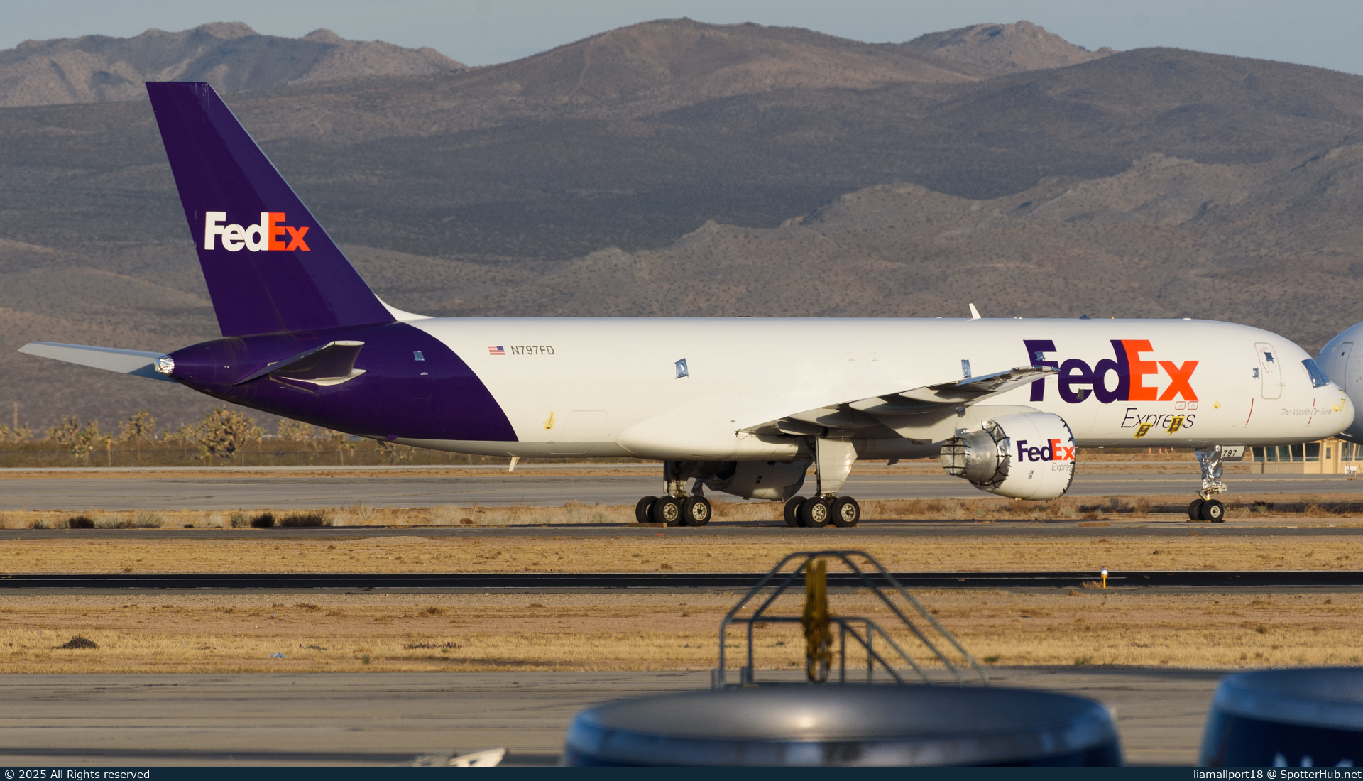 Photo of N797FD - Boeing 757-222(SF) operated by FedEx