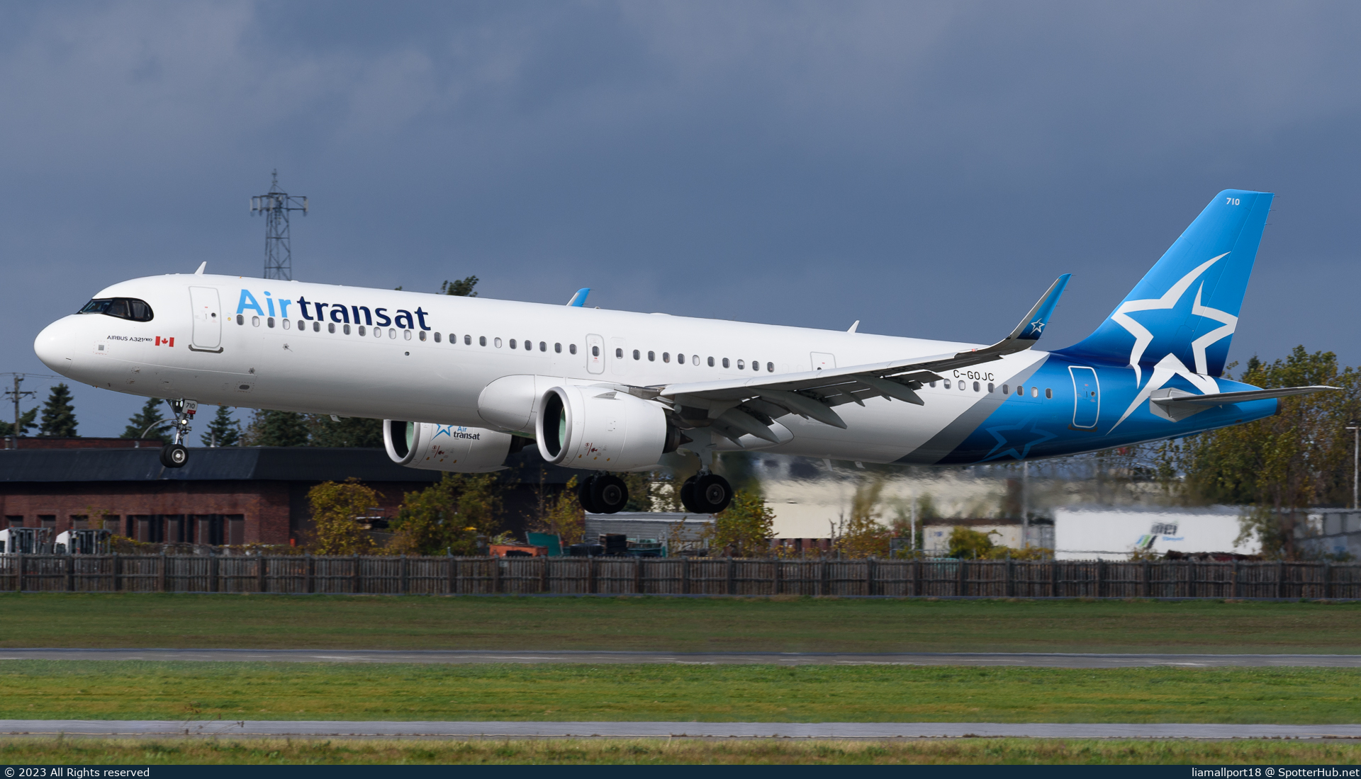 Photo of C-GOJC - Airbus A321-271NX operated by Air Transat