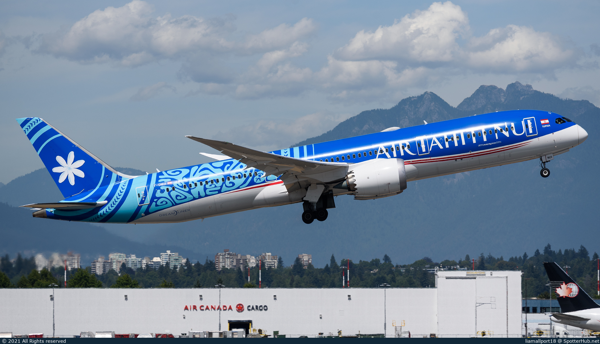 Photo of F-ONUI - Boeing 787-9 Dreamliner operated by Air Tahiti Nui