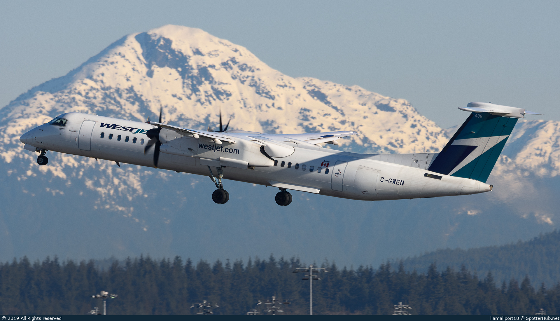 Photo of C-GWEN - Bombardier DHC-8-402 Dash 8 Q400 operated by WestJet Encore