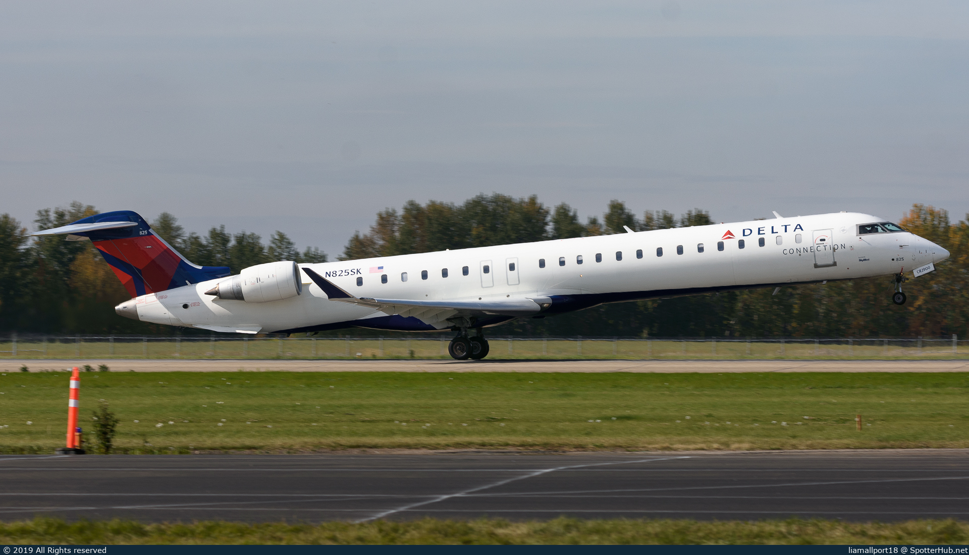 Photo of N825SK - Bombardier CRJ-900LR operated by Delta Connection (opb SkyWest Airlines)