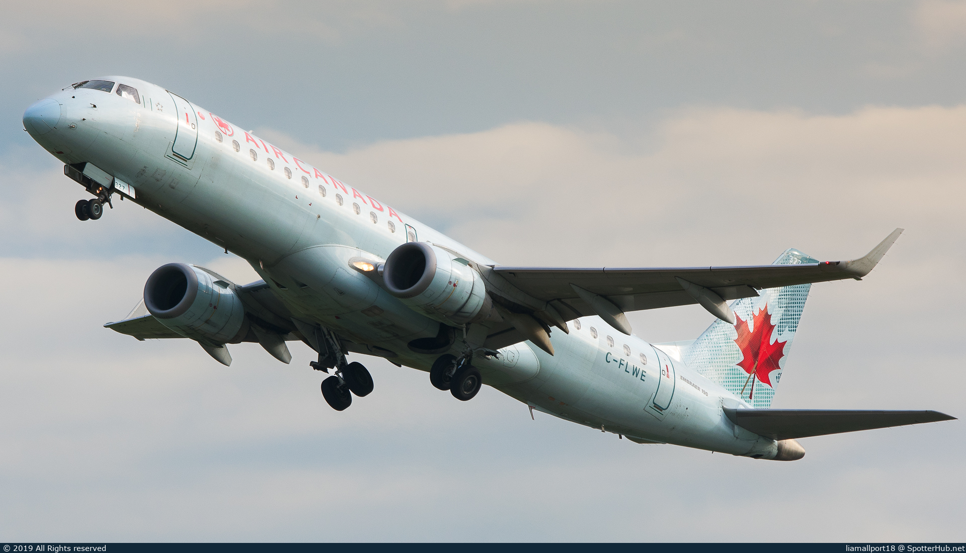 Photo of C-FLWE - Embraer ERJ-190AR operated by Air Canada