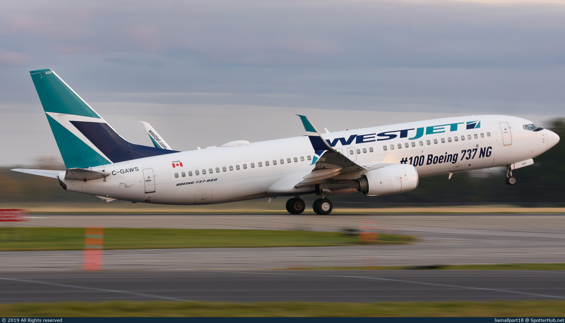 Photo of C-GAWS - Boeing 737-8CT operated by WestJet Airlines