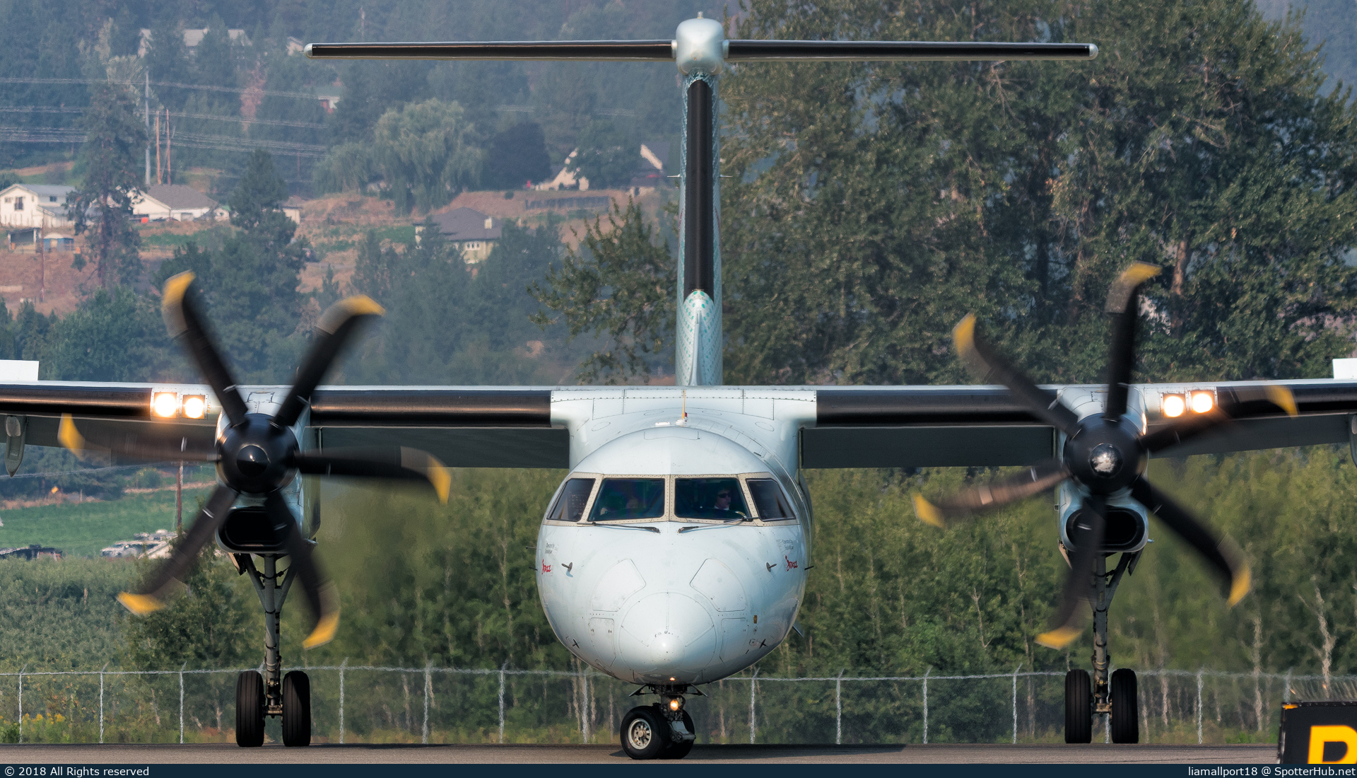 Photo of C-GGNY - Bombardier DHC-8-402 Dash 8 Q400 operated by Air Canada Express (opb Jazz Air)