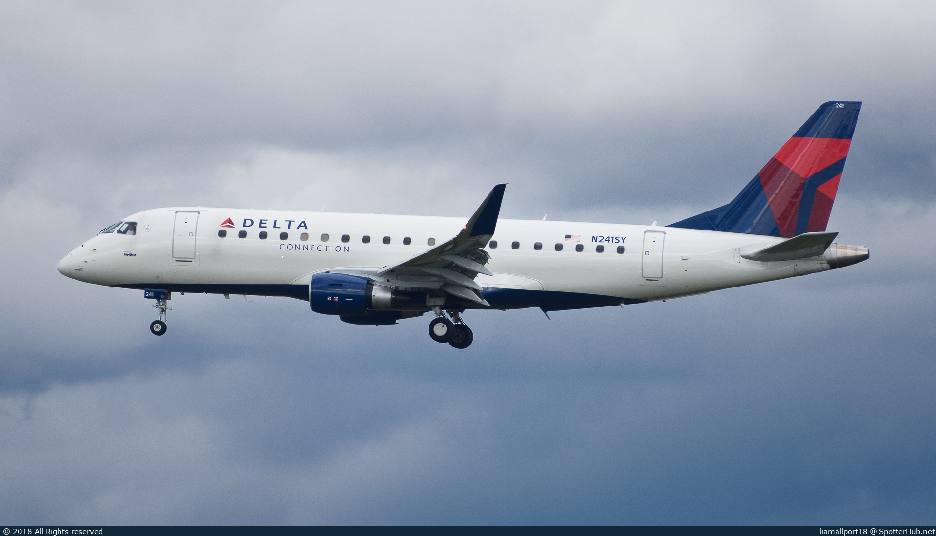Photo of N241SY - Embraer ERJ-175LR operated by Delta Connection (opb SkyWest Airlines)