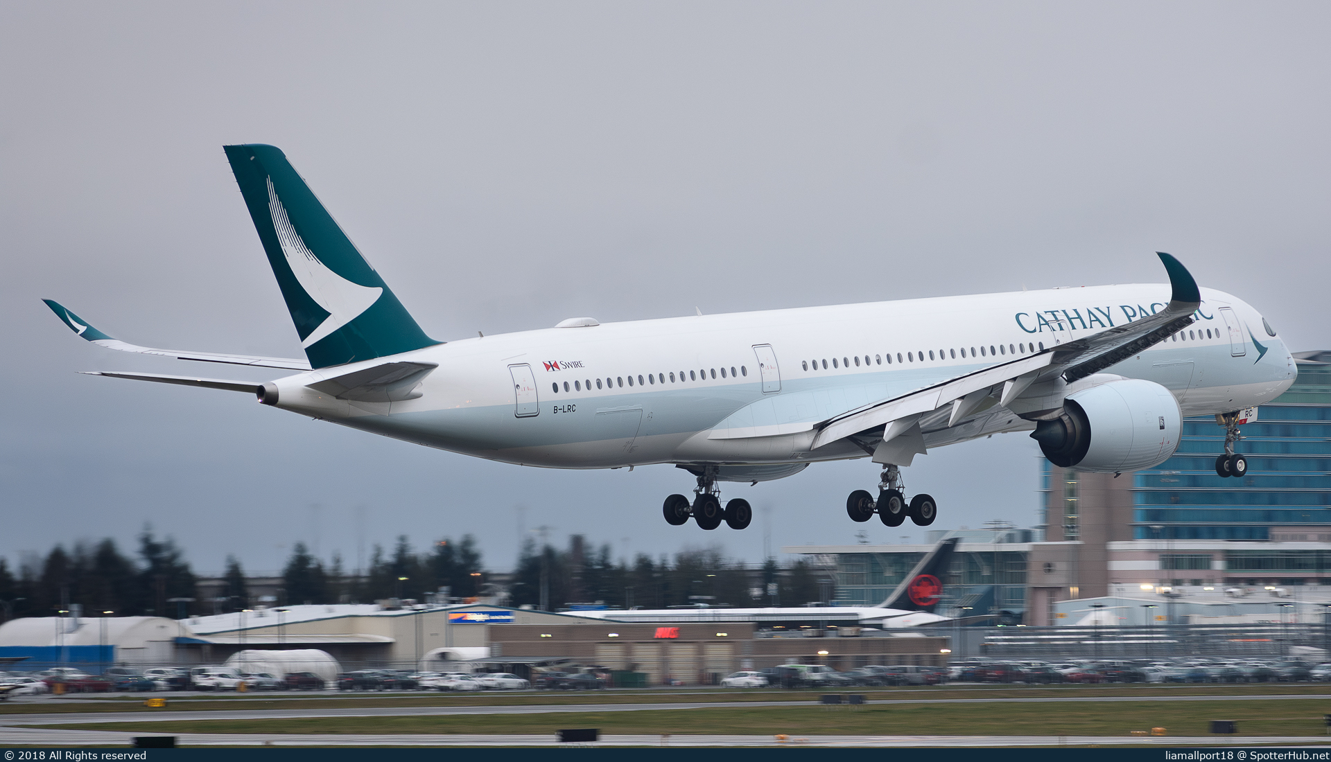 Photo of B-LRC - Airbus A350-941 operated by Cathay Pacific Airways