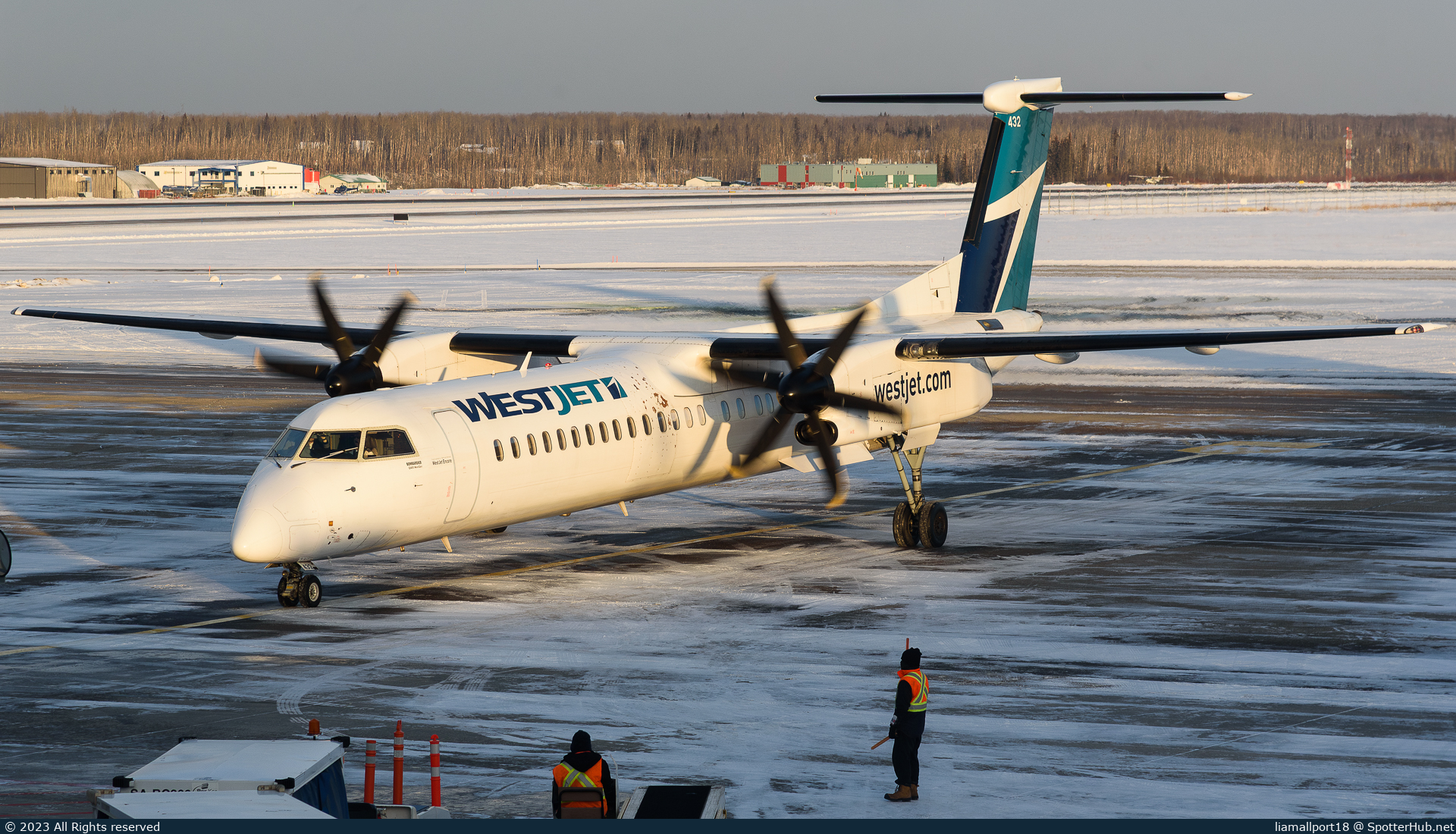 Photo of C-FENO - Bombardier DHC-8-402 Dash 8 Q400 operated by WestJet Encore
