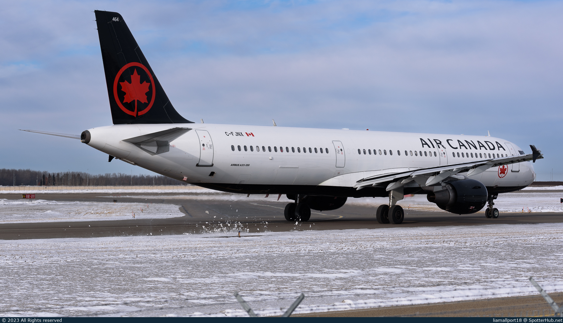 Photo of C-FJNX - Airbus A321-211 operated by Air Canada