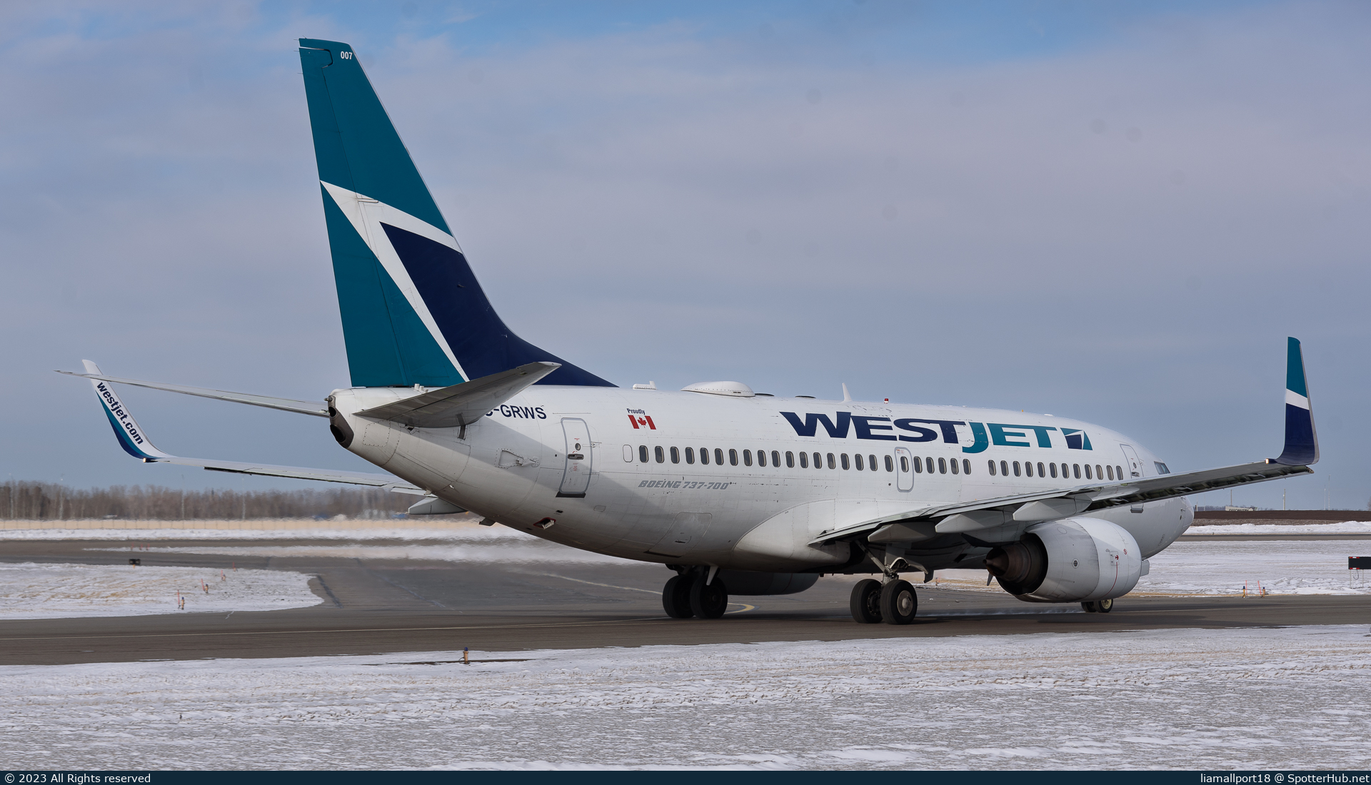 Photo of C-GRWS - Boeing 737-76N operated by WestJet Airlines