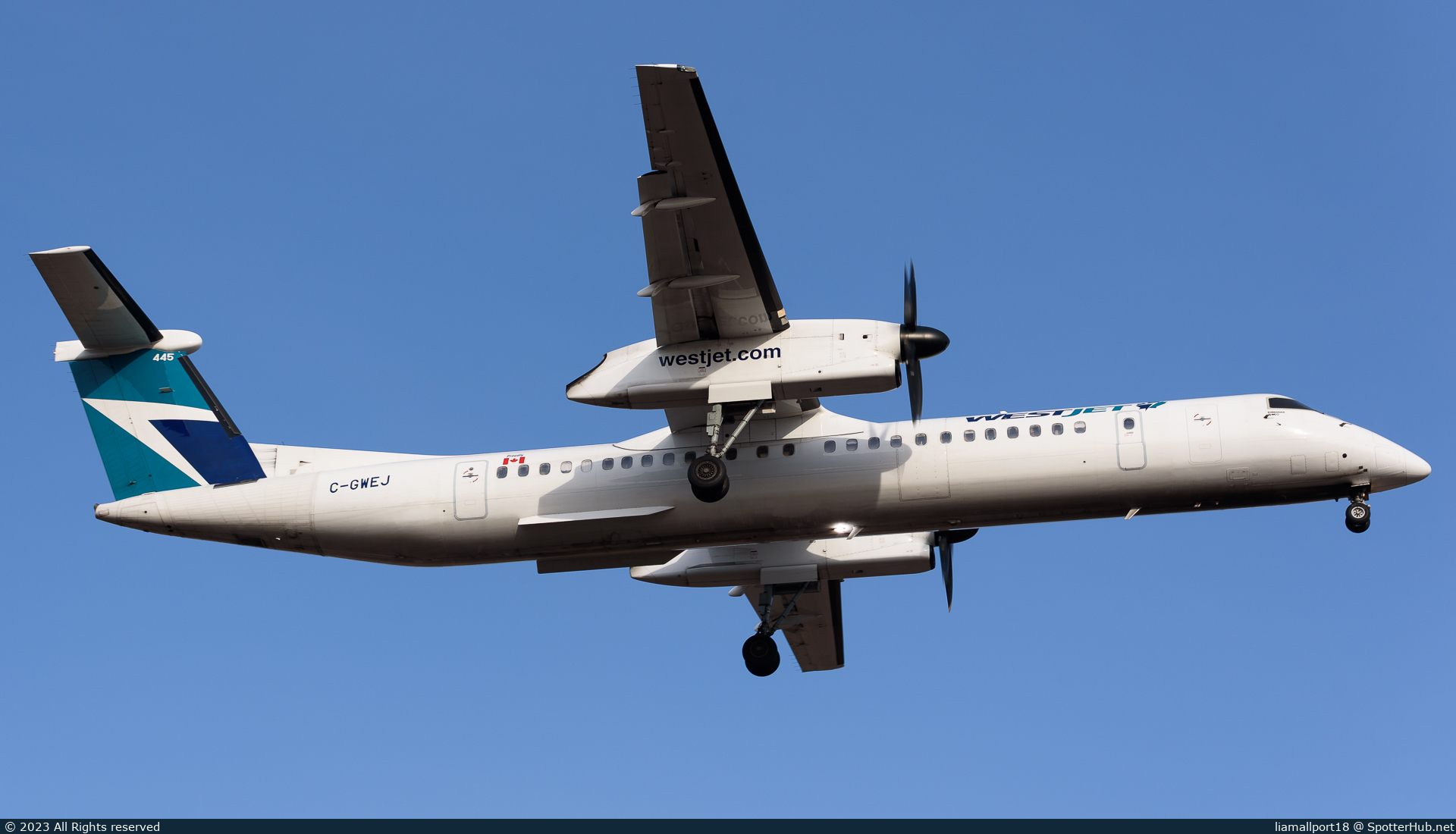 Photo of C-GWEJ - Bombardier DHC-8-402 Dash 8 Q400 operated by WestJet Encore
