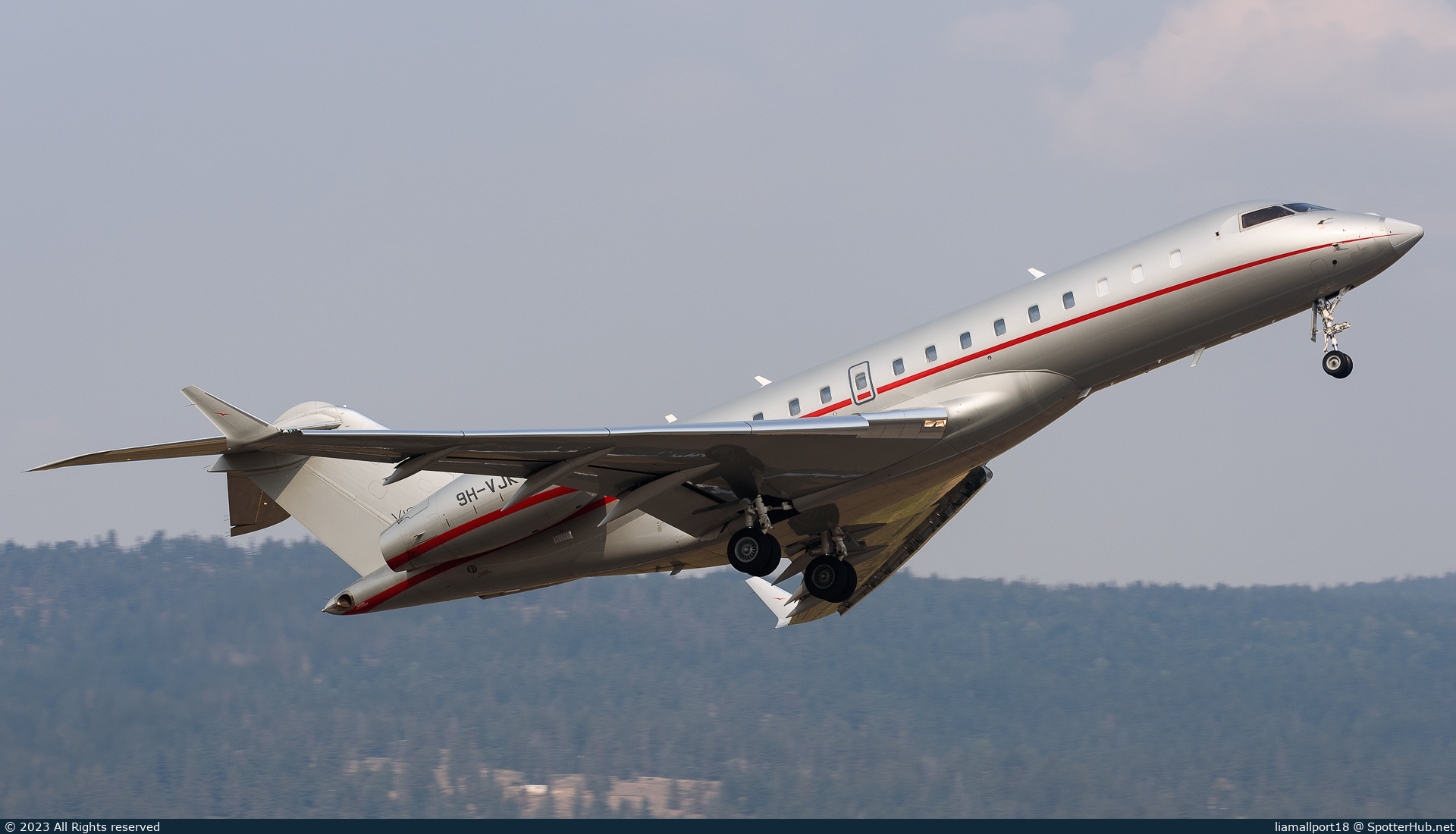 Photo of 9H-VJK - Bombardier Global 6000 operated by VistaJet