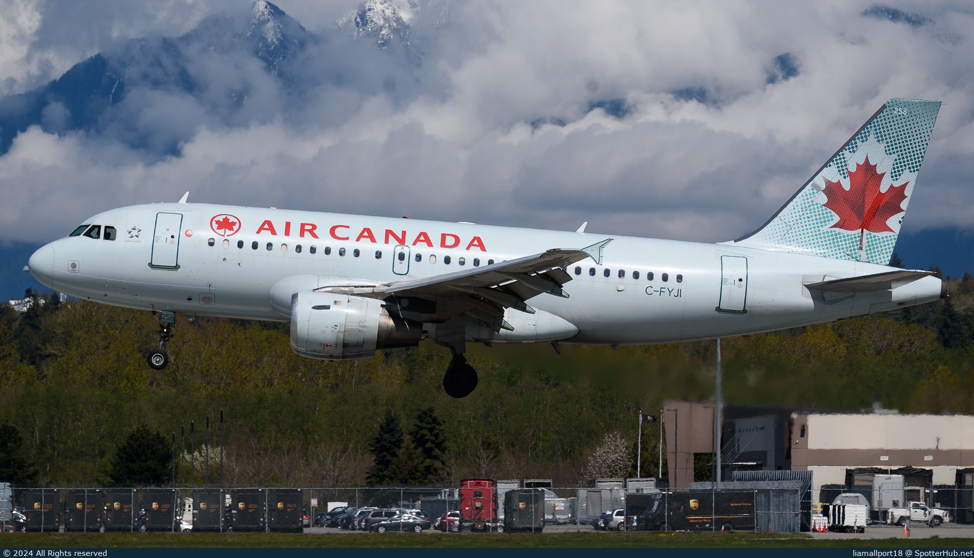 Photo of C-FYJI - Airbus A319-114 operated by Air Canada