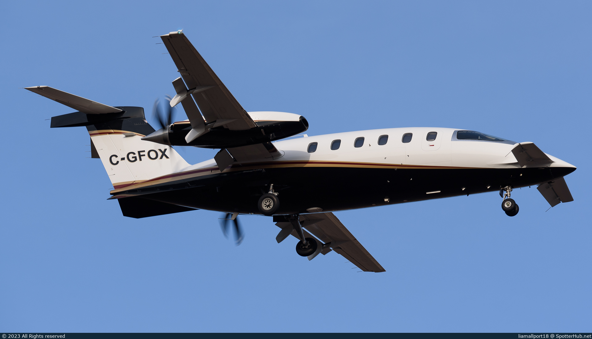 Photo of C-GFOX - Piaggio P.180 Avanti II operated by Westair Aviation Inc.