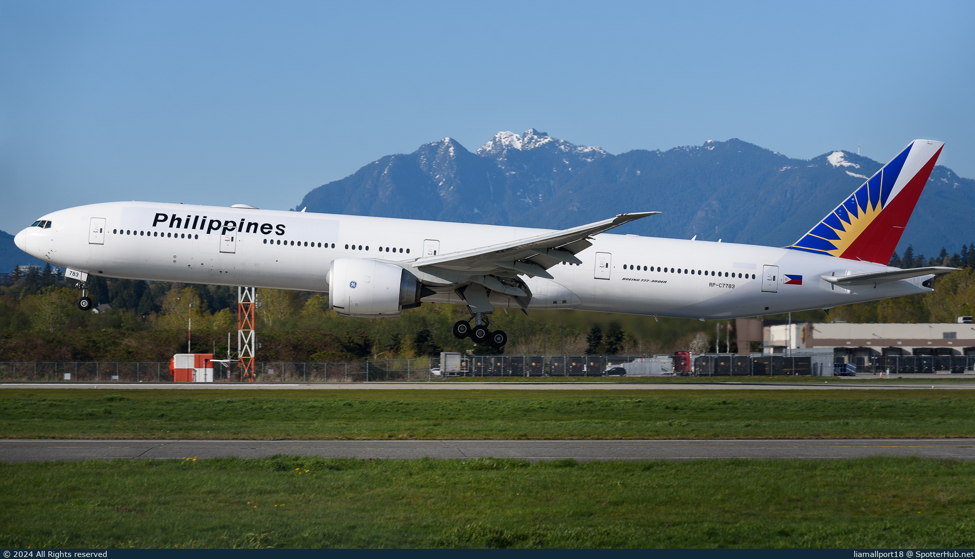 Photo of RP-C7783 - Boeing 777-3U3(ER) operated by Philippine Airlines