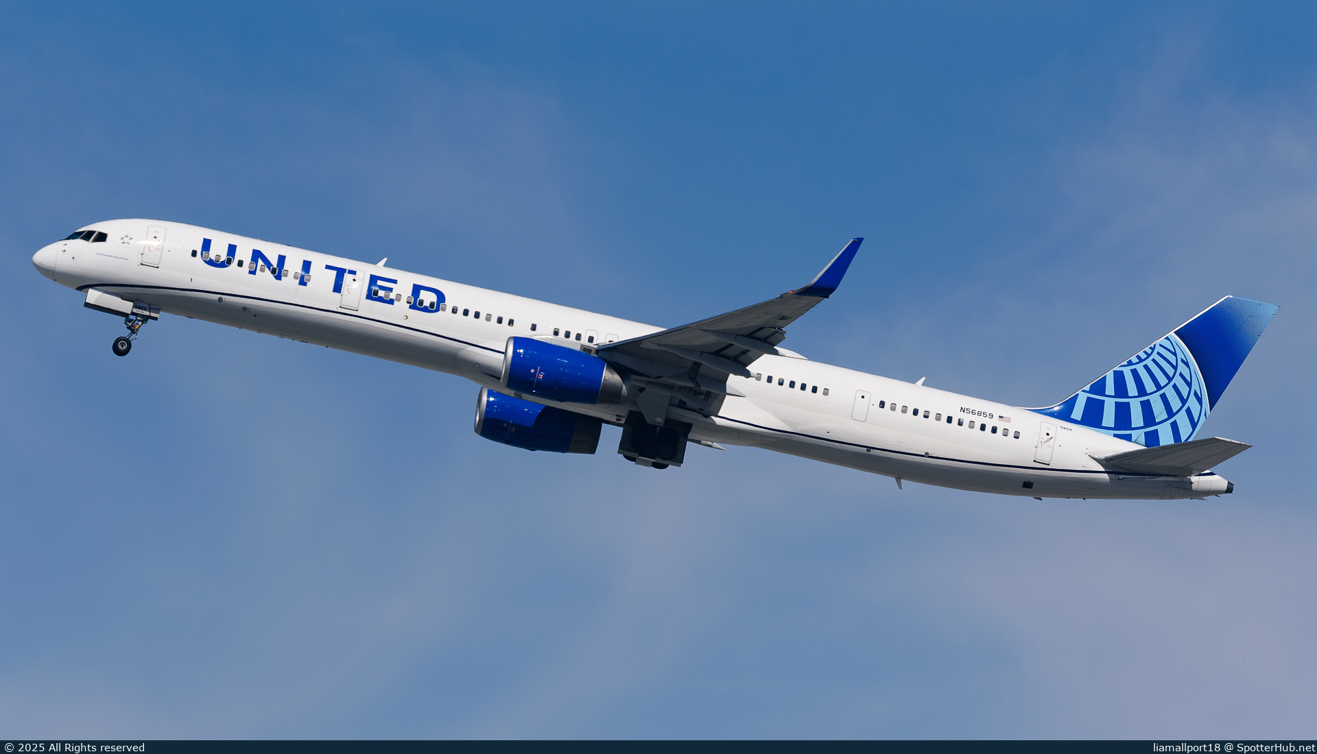 Photo of N56859 - Boeing 757-324 operated by United Airlines