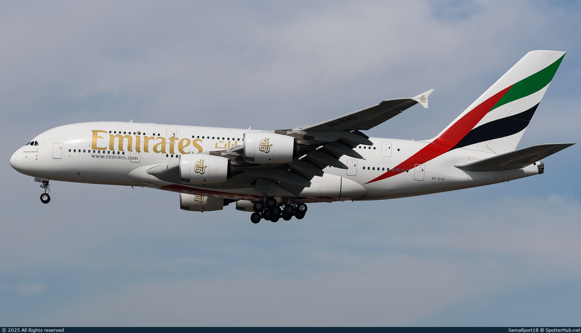 Photo of A6-EVD - Airbus A380-842 operated by Emirates