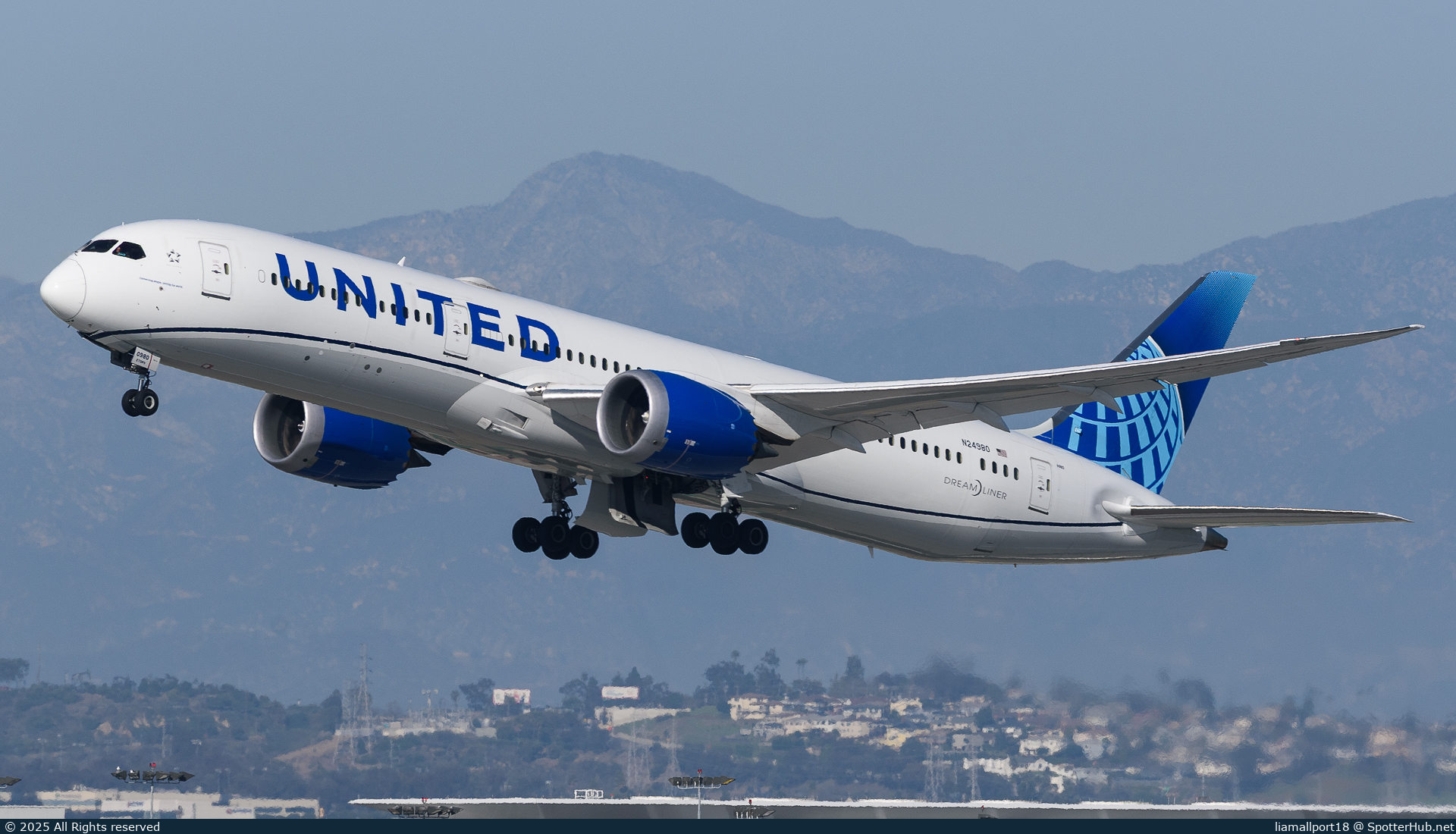 Photo of N24980 - Boeing 787-9 Dreamliner operated by United Airlines