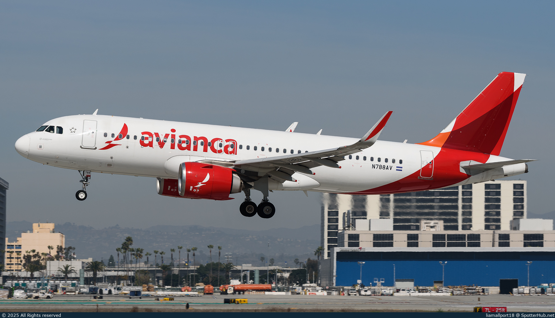 Photo of N788AV - Airbus A320-251N operated by Avianca El Salvador