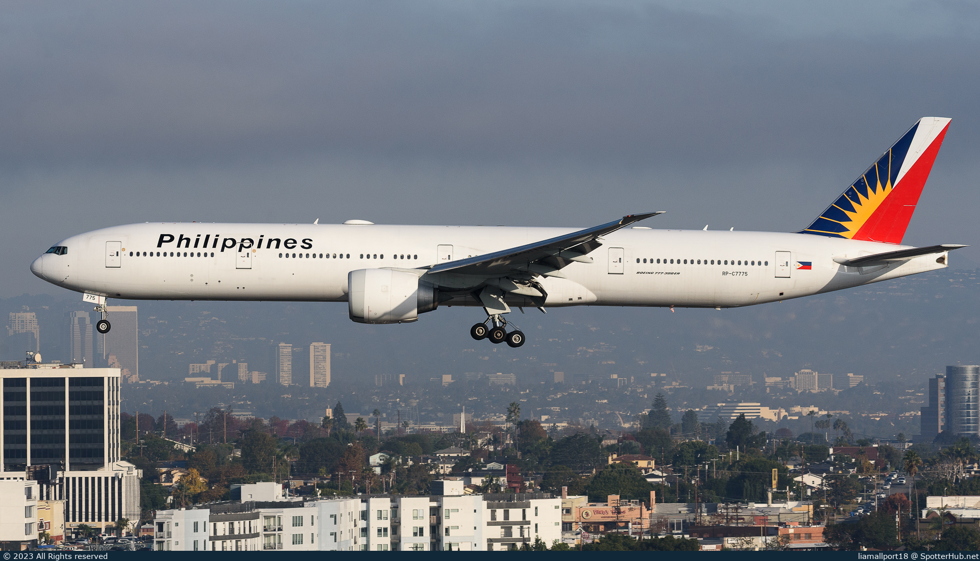 Photo of RP-C7775 - Boeing 777-3F6(ER) operated by Philippine Airlines