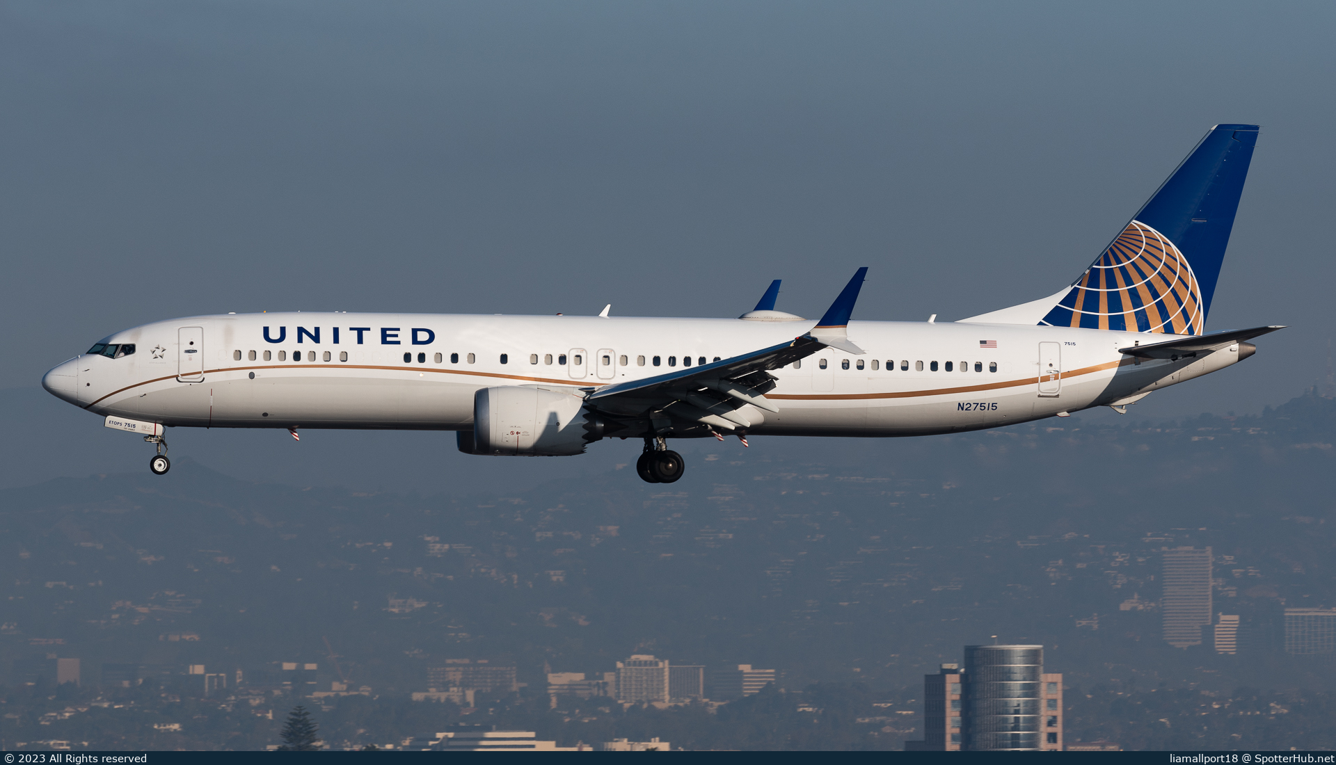 Photo of N27515 - Boeing 737 MAX 9 operated by United Airlines