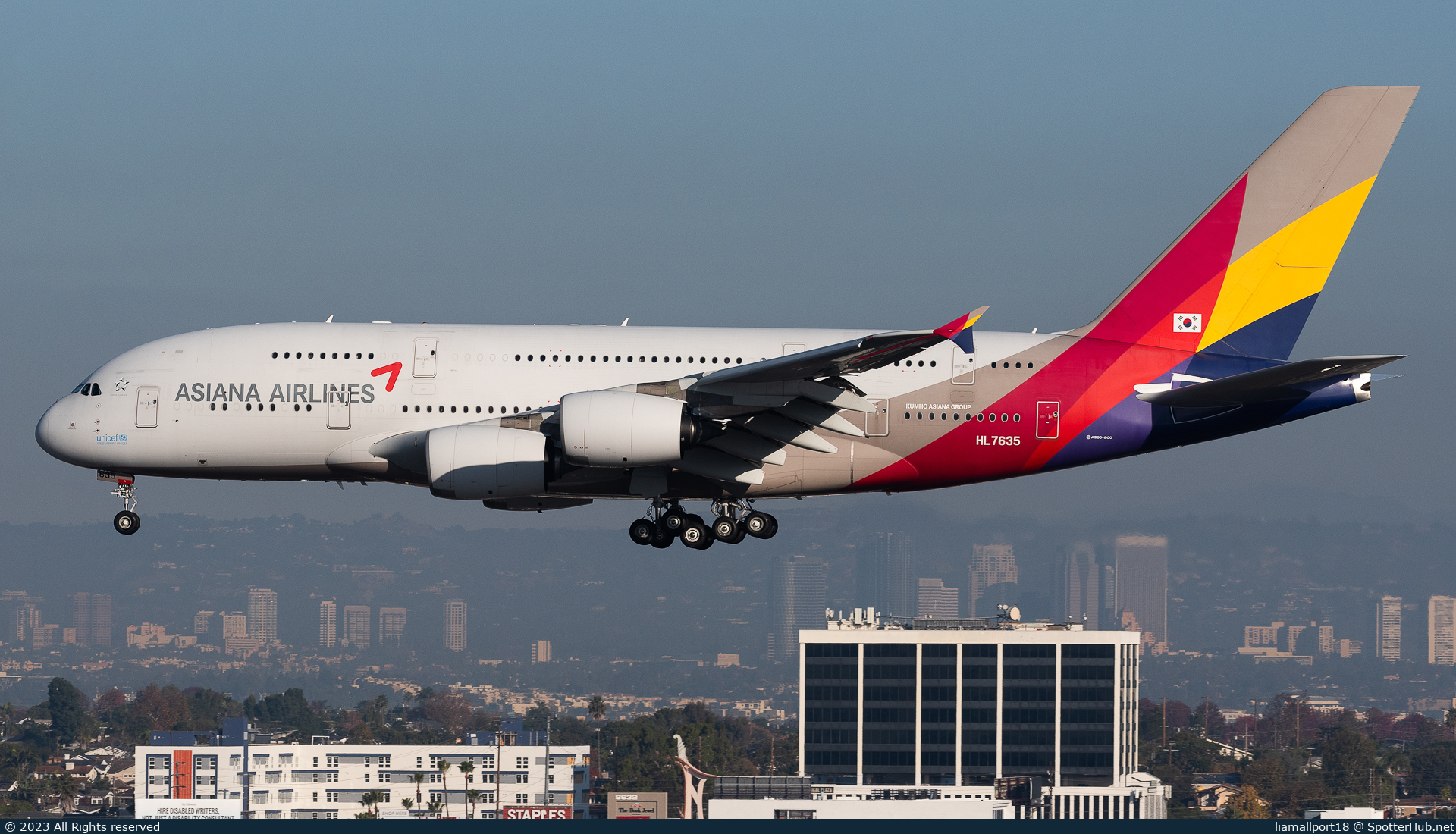 Photo of HL7635 - Airbus A380-841 operated by Asiana Airlines