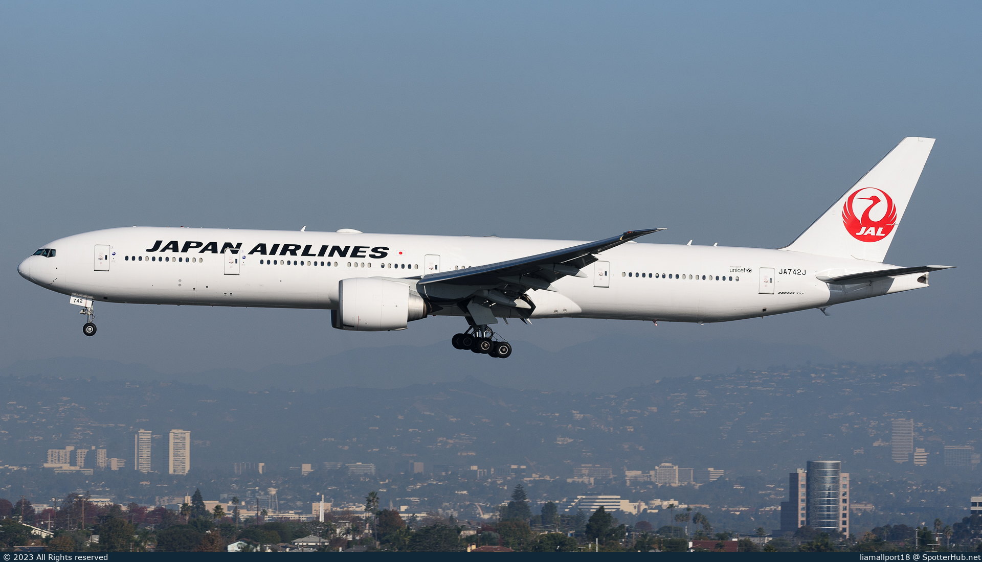 Photo of JA742J - Boeing 777-346(ER) operated by Japan Airlines