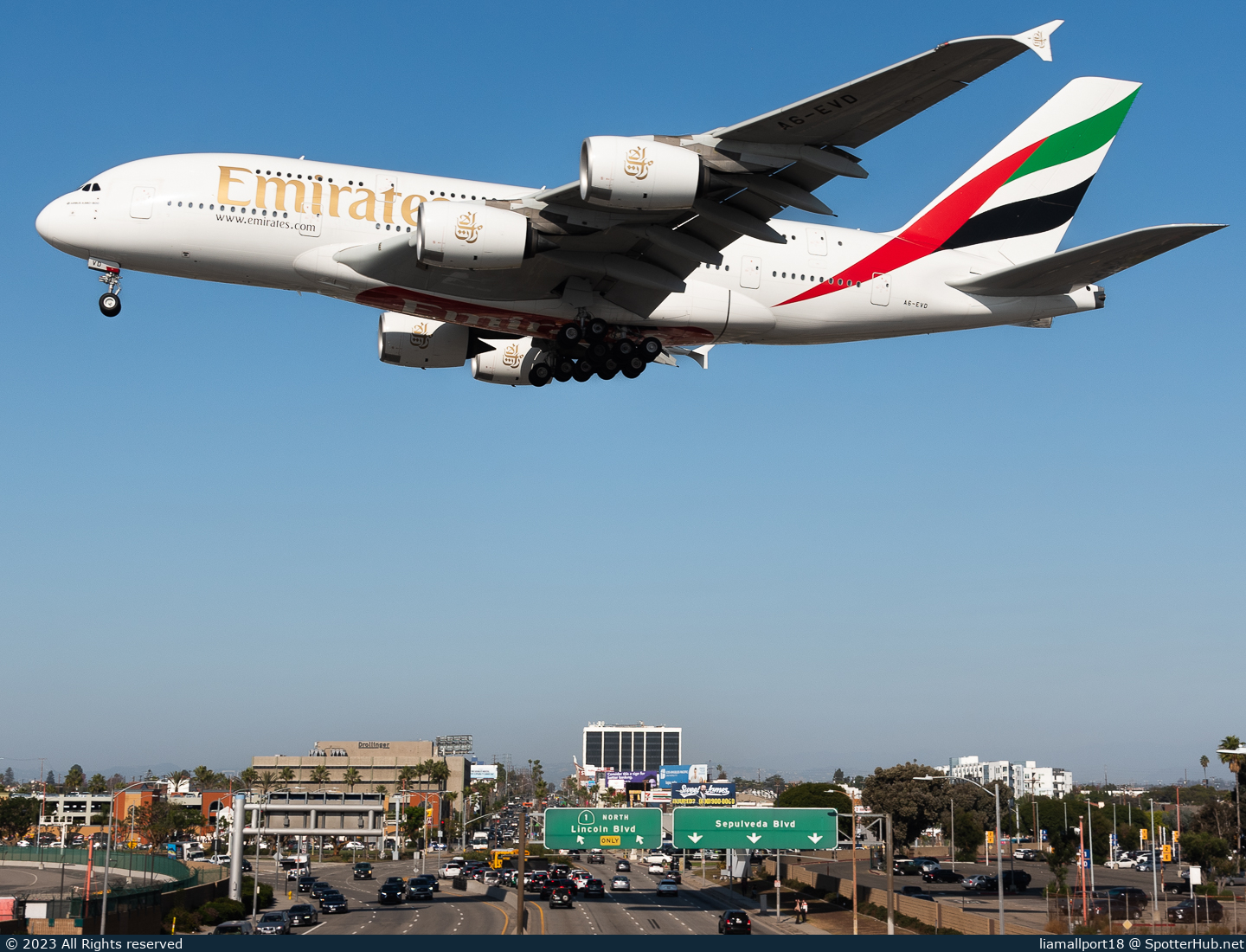 Photo of A6-EVD - Airbus A380-842 operated by Emirates